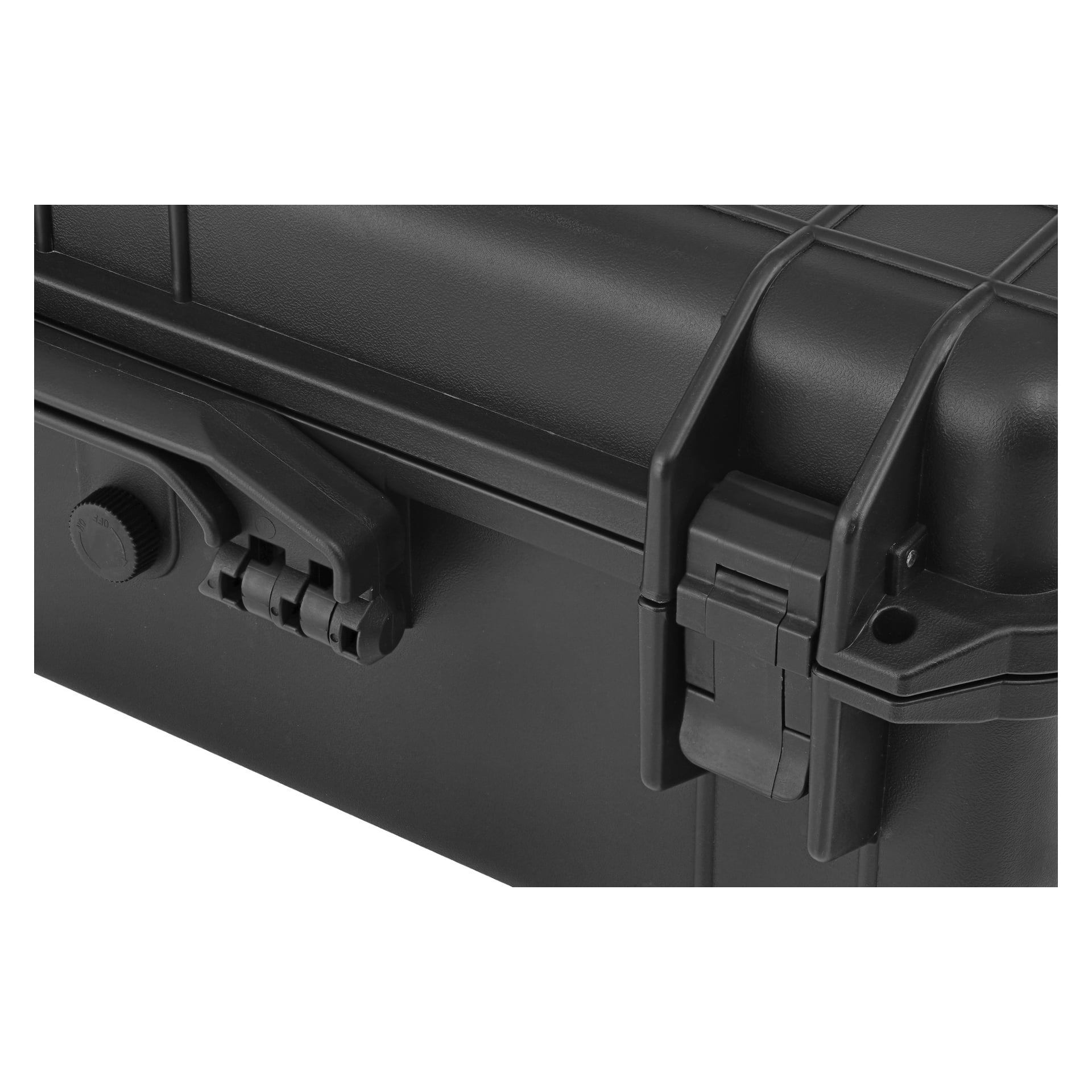 Detaljerad vy av Hard Head Protect-fodralet gjort av robust svart plast, med spärr och gångjärn, texturerad utsida och förstärkta hörn.