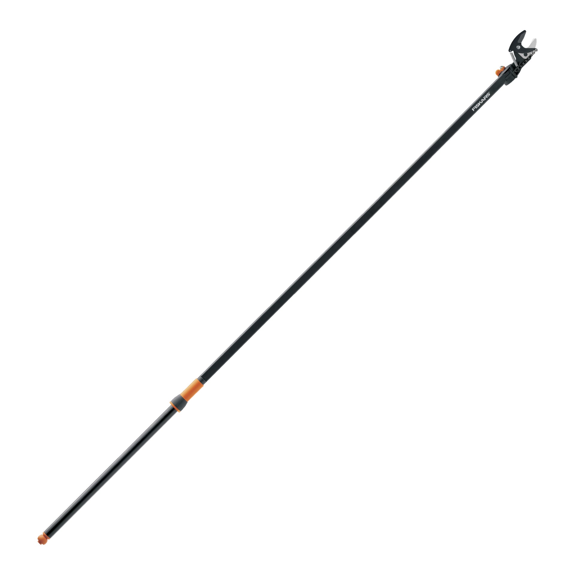 Fiskars UP84 Stangsax är ett utdragbart verktyg i svart och orange med ett vasst blad i spetsen, avsett för att nå och kapa höga trädgrenar.
