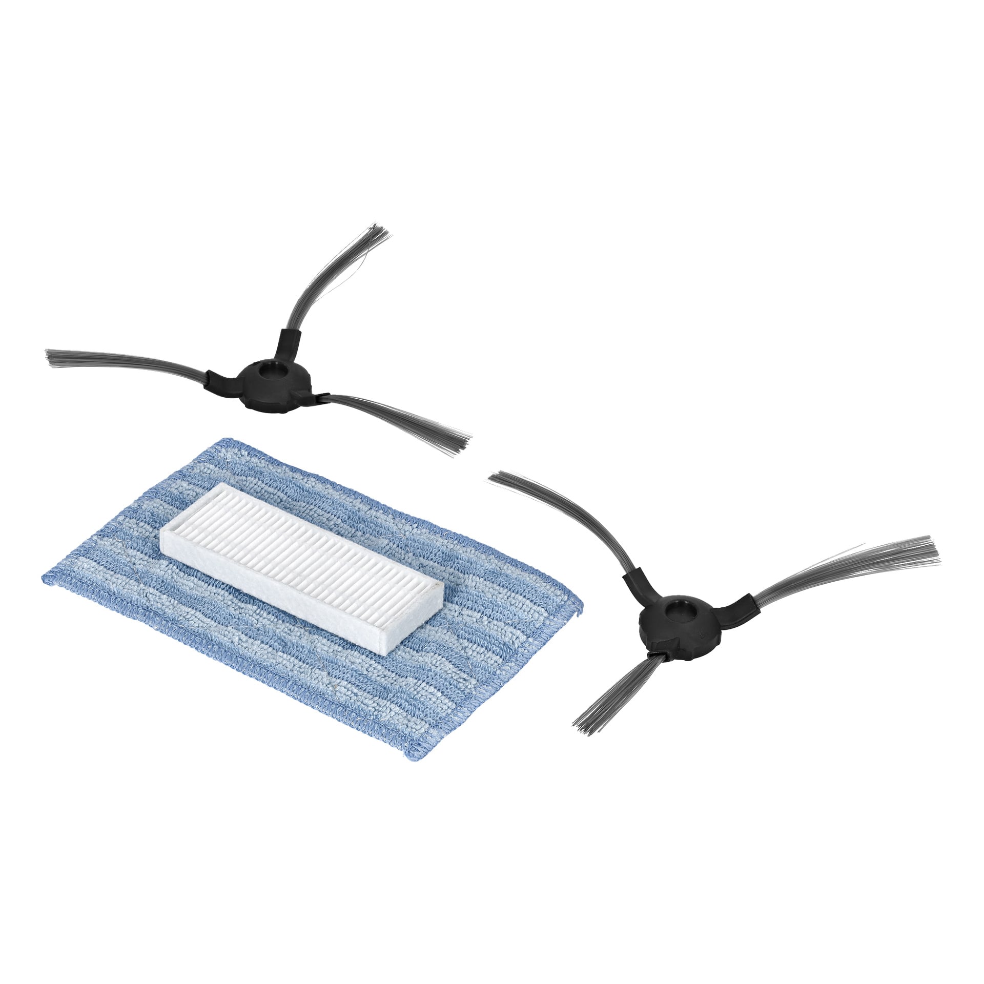 Två svarta trearmade sidoborstar, ett rektangulärt vitt filter och en blå strukturerad rengöringsduk är placerade mot en vit bakgrund.