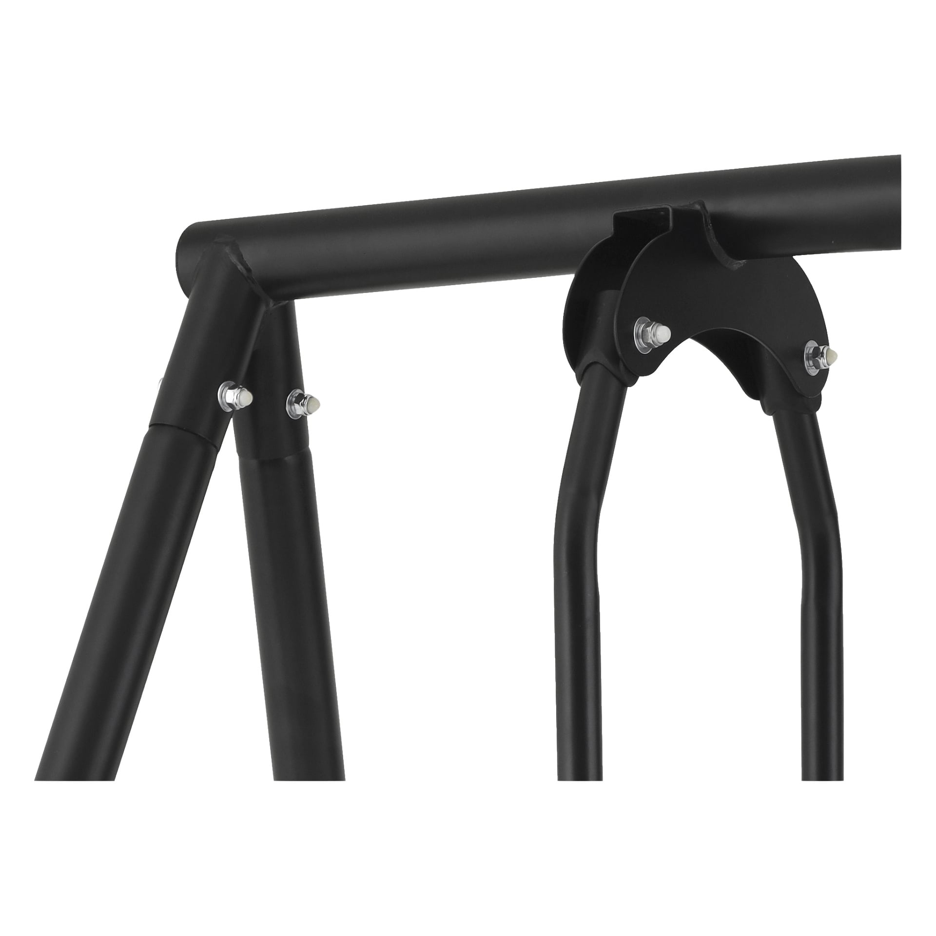 Detaljerad närbild av den övre delen av Kayoba Swing Sets svartmetallram, som visar var horisontella och vinklade stödstänger kopplas ihop med bultar och leder. Fokus ligger på konstruktions- och monteringsfunktionerna.