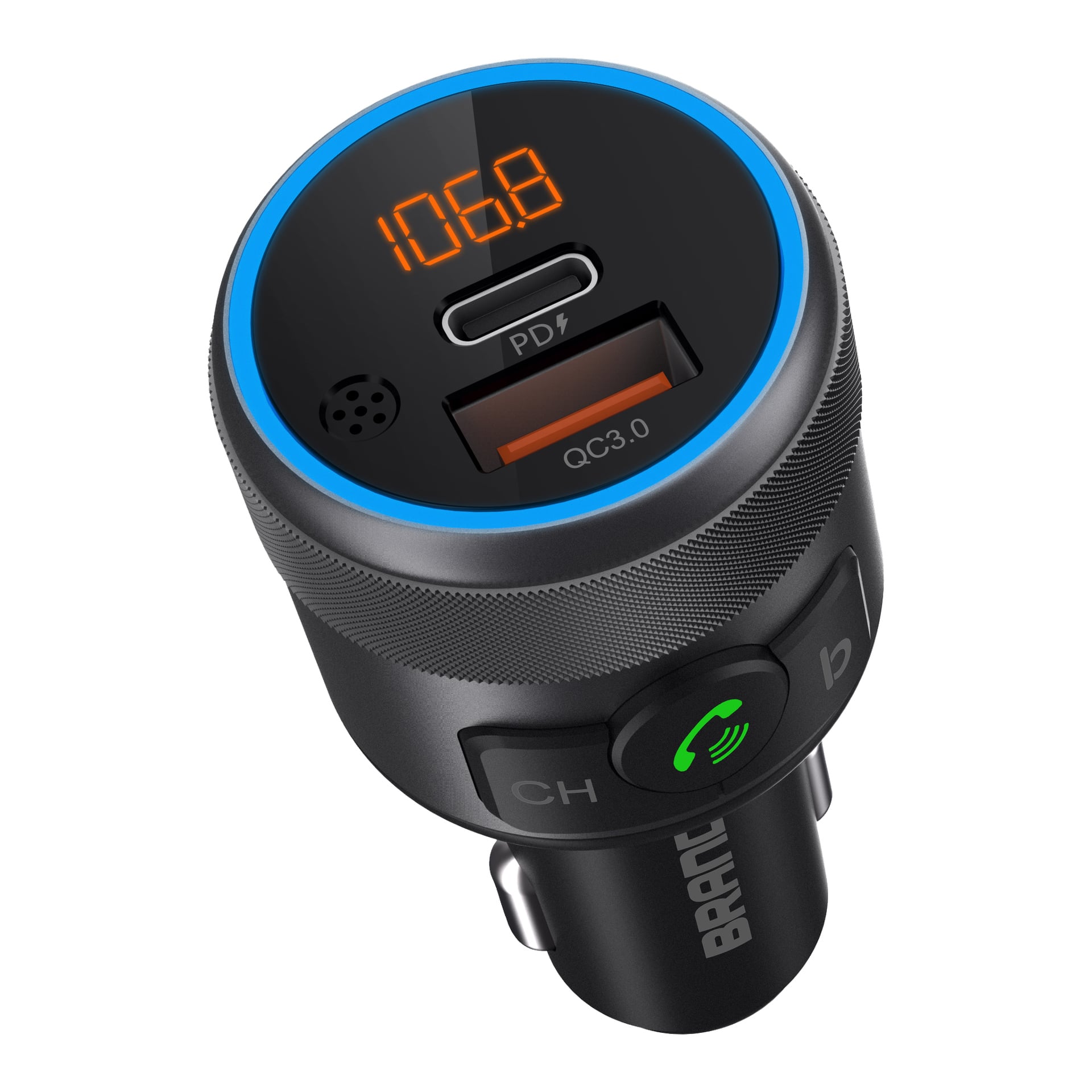 Nedis FM-sändaren för bil har en svart design, en digital display som visar 106.8, USB-C PD och USB-A QC3.0-portar, samtals- och kanalknappar samt ett blått cirkulärt ljus på toppen.