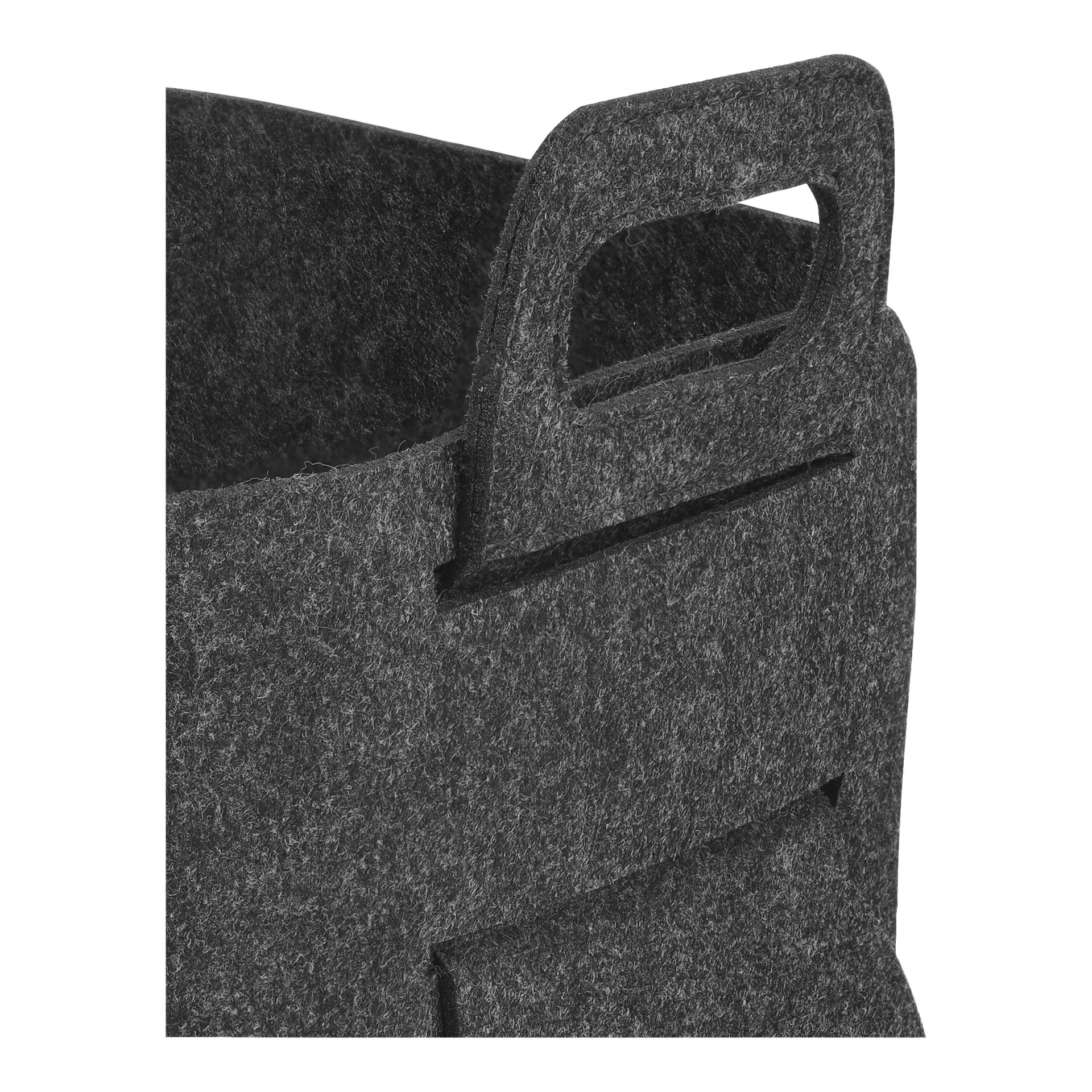 Nahaufnahme des grauen Hard Head Storage Korbs aus robustem, dickem Filz. Er verfügt über einen rechteckigen Ausschnittgriff für einfaches Tragen und zeigt einen eleganten, minimalistischen Stil.