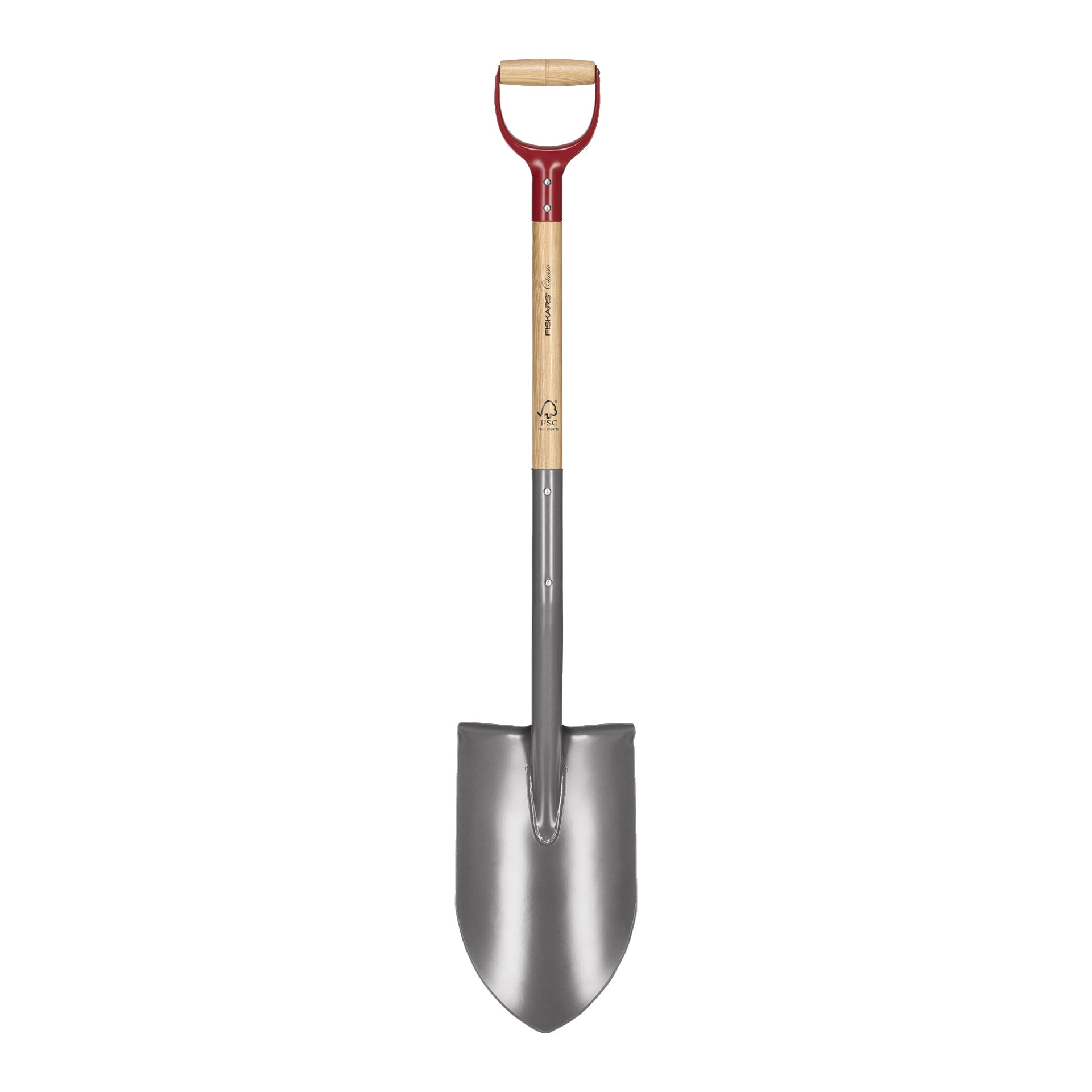 En Fiskars Pointed Spade Classic Pro med trähandtag, rött D-format grepp upptill och ett grått rundat metallblad.