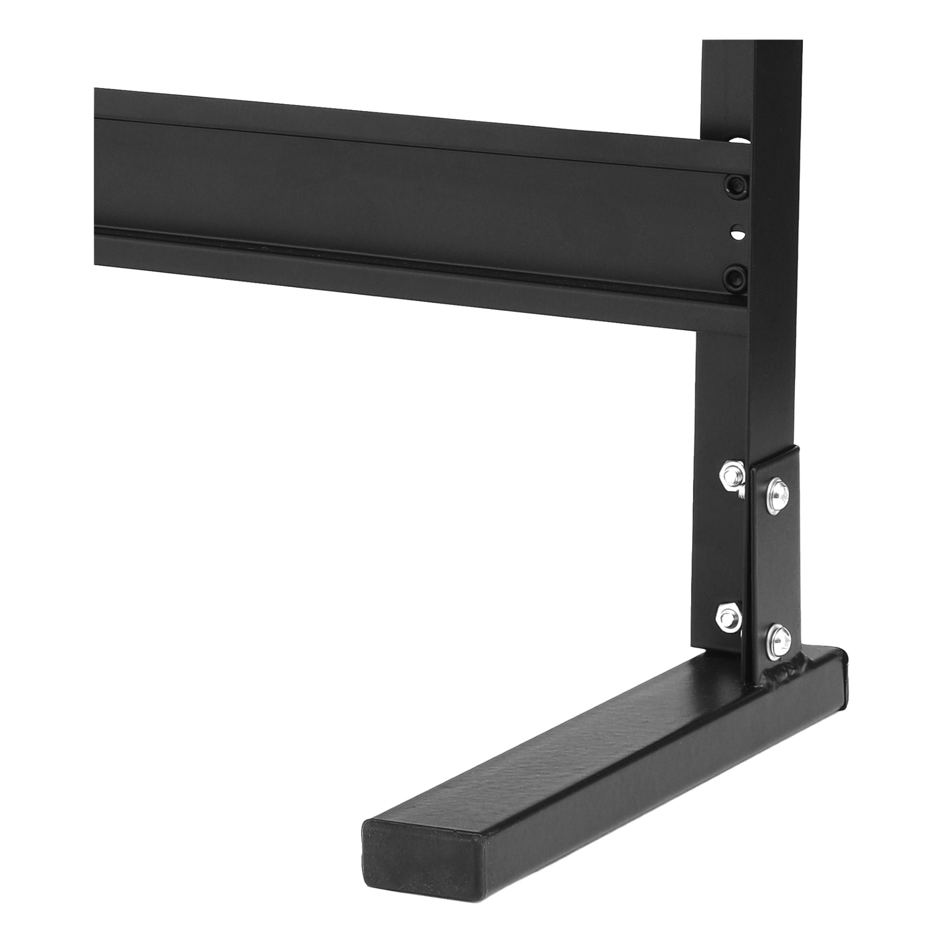 Zbliżenie czarnej metalowej nogi stojaka Hard Head Bench na różne pudełka, pokazujące poziome podpory, wyraźne śruby oraz płaską prostokątną stopę z ochronną zasłoną.