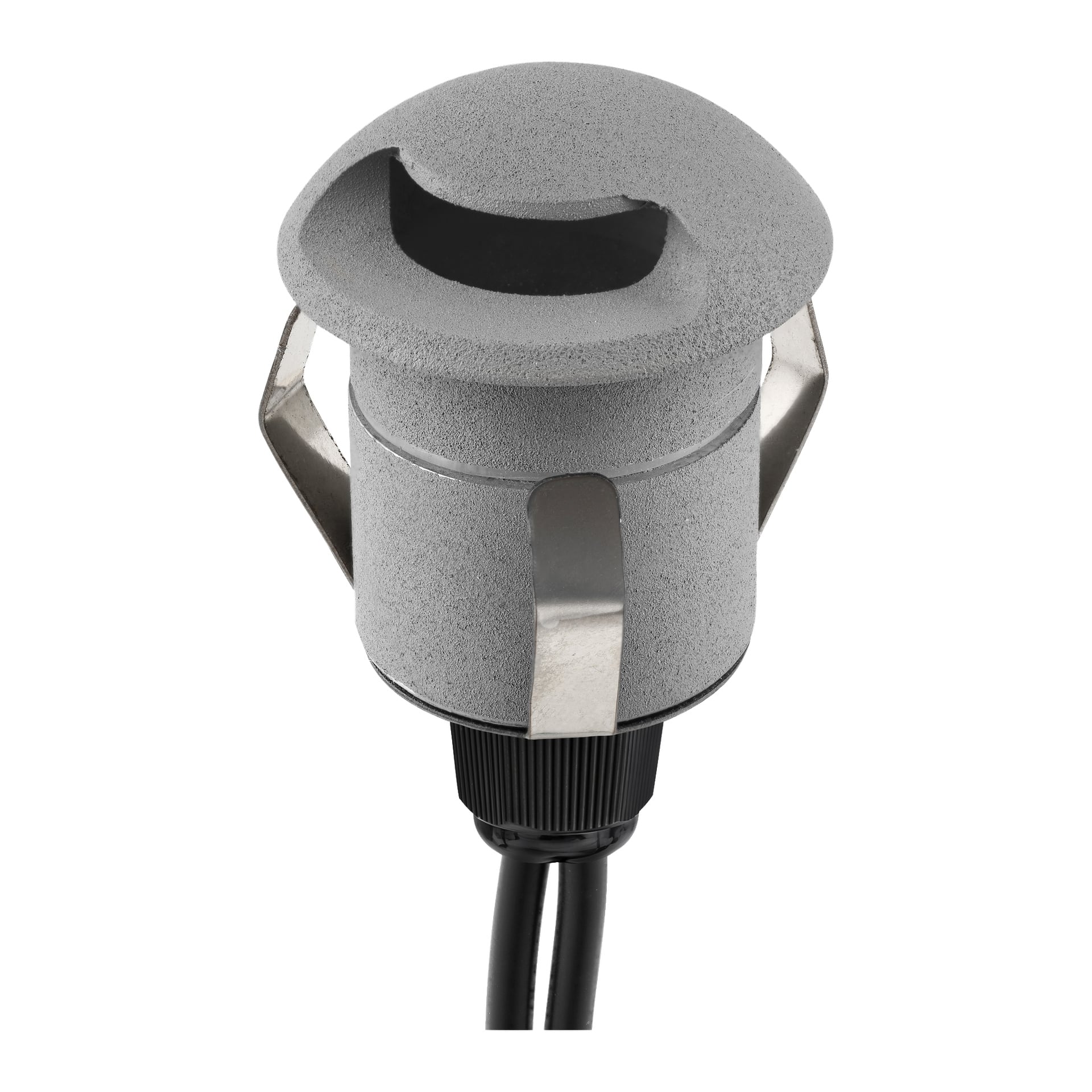 Das Steplights Connectable System 4 Pack von Anslut zeigt eine graue Außenbodenleuchte mit abgerundetem Oberteil, einem offenen Schlitz, durch den Licht scheinen kann, gestützt von zwei schrägen Metallbeinen und mit zwei schwarzen elektrischen Kabeln ausgestattet, die von der Basis ausgehen.