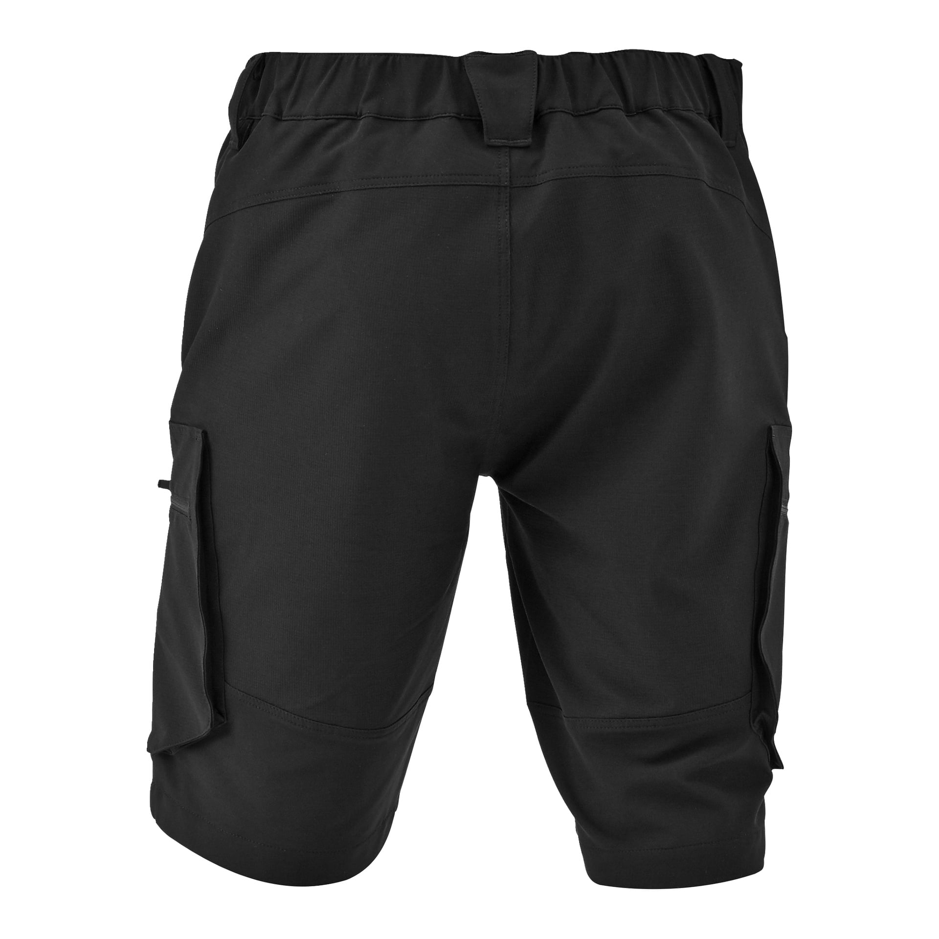 Bakside av svarte cargoshorts med elastisk linning og romslige sidelommer, laget av lett, solid stoff.
