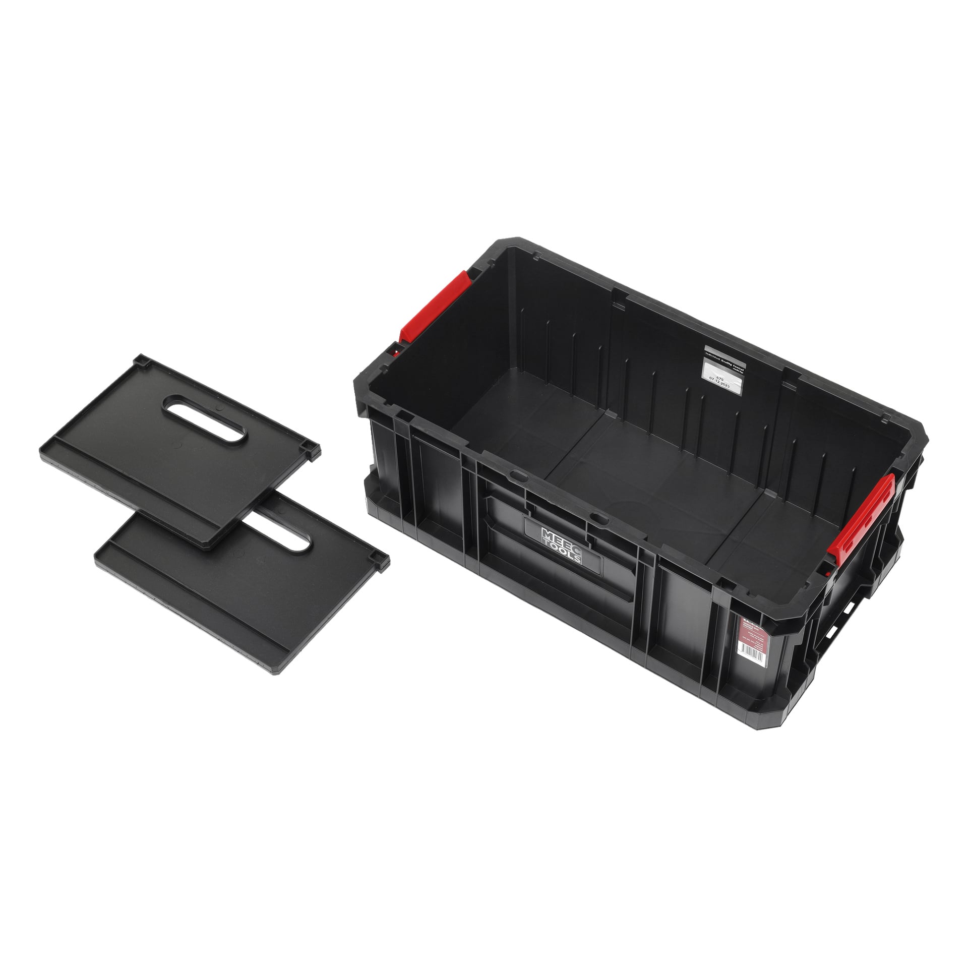 Meec Tools Tool Box Module-Box System: III, jossa on musta muovilaatikko punaisilla kahvoilla, on esillä kahden irrotettavan mustan kansipaneelin rinnalla, joissa kummassakin on kahva. Säilytyslaatikko on tyhjä ja kansipaneelit lepäävät sen vasemmalla puolella.