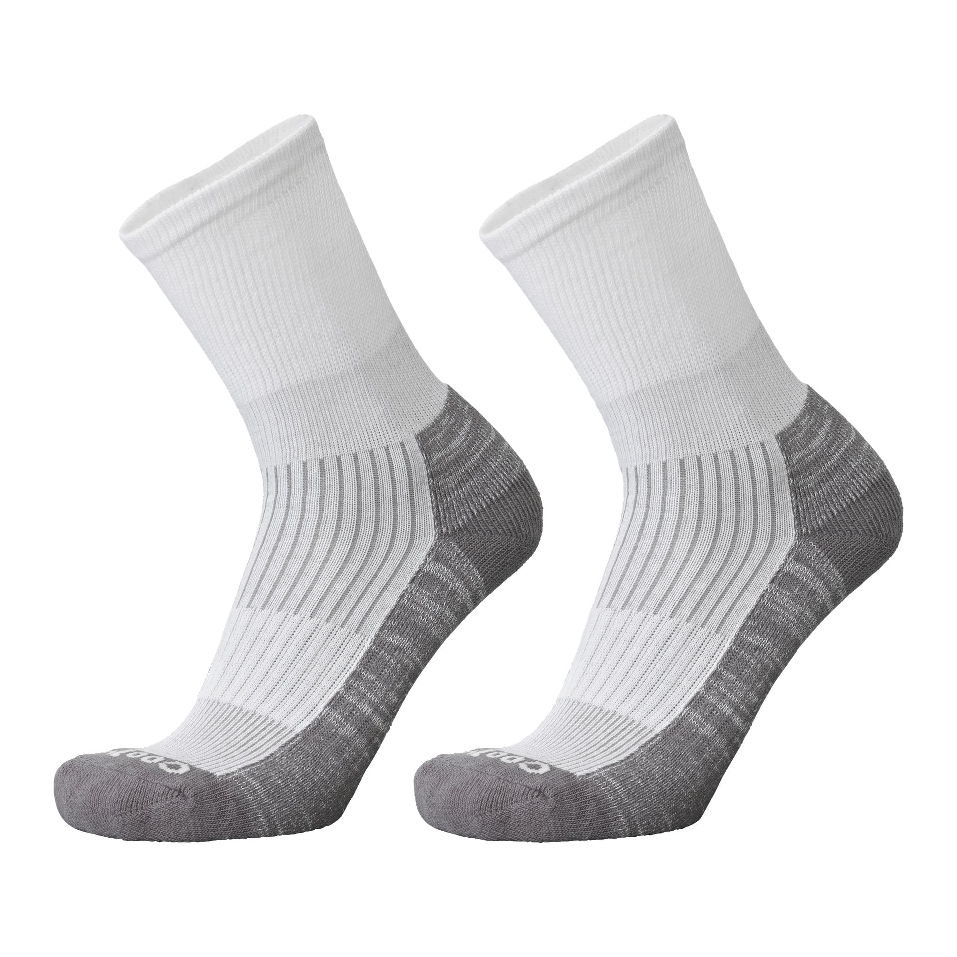 Ein Paar Bluewear Sports Socken sind nebeneinander ausgestellt, mit crew-langen weißen Rippenoberteilen und grauen Abschnitten an Fuß und Zehen. Das Wort "cool" ist auf den Zehen sichtbar.