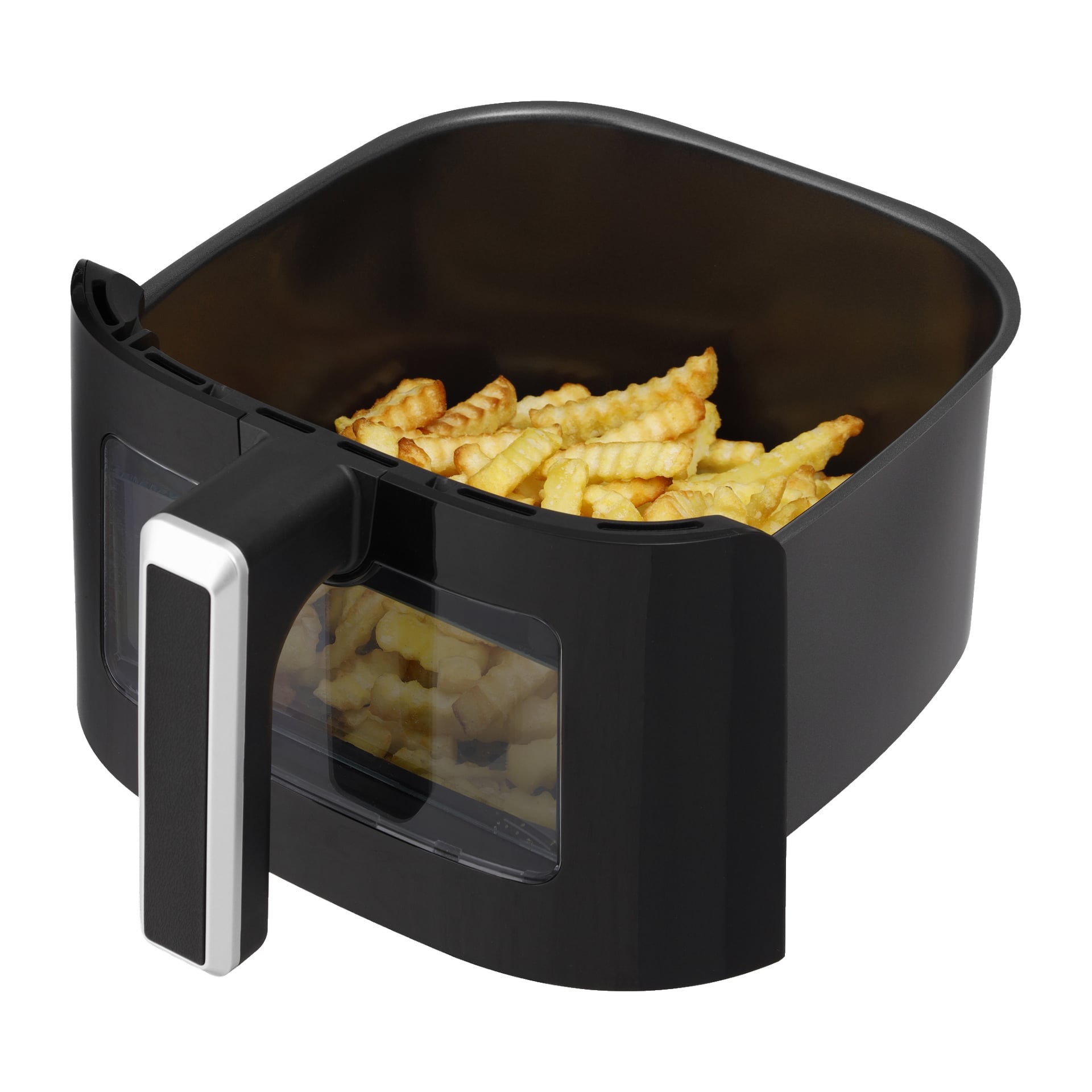 En ljus airfryer-korg med handtag och brun insida rymmer en hög med gyllene, krispiga, skrynkliga pommes frites, som visar de nybakade pommes fritesen i korgen.