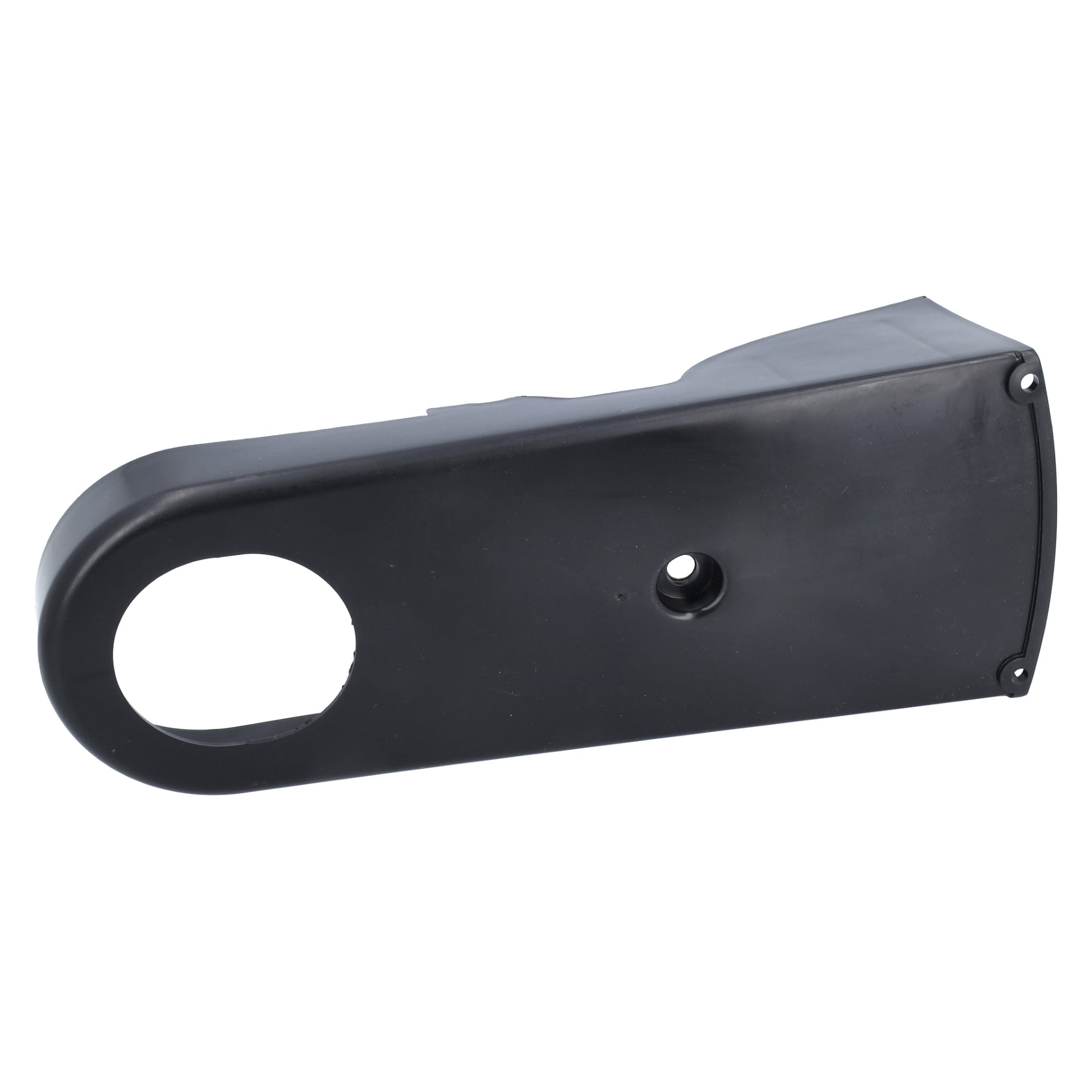 Belt Protector Lawn Mower er et svart plastdeksel med avrundet front, en stor sideåpning og et lite midthull.