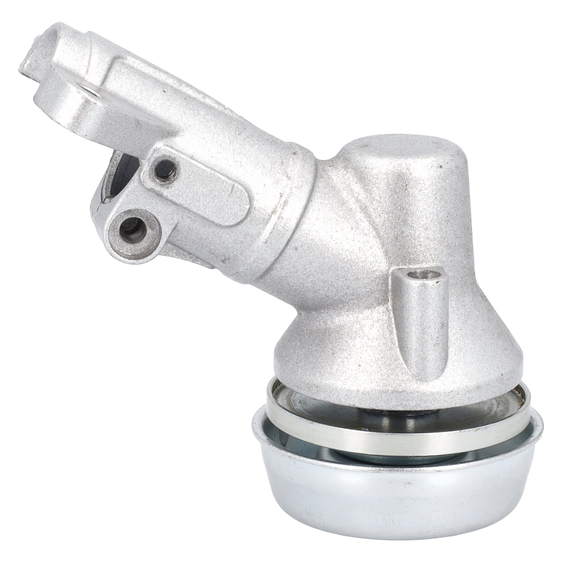 Närbild på Angle Changer Brush Cutters silverfärgade växellåda, som visar höljet och anslutningspunkterna för drivaxeln och skärhuvudet.