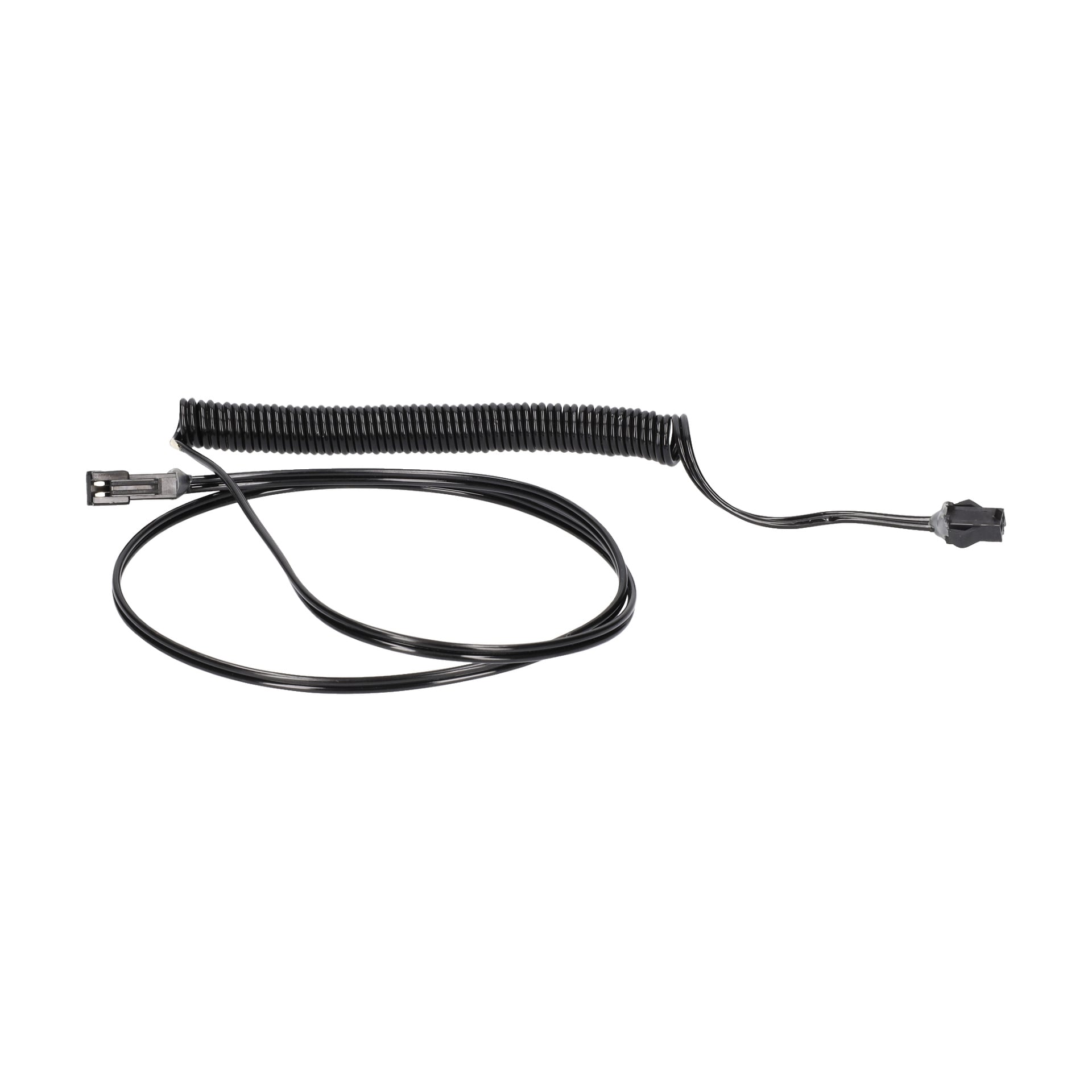 En svart kabel med kontakter i båda ändarna syns på bilden. Ena änden är spiralad och den andra är rak.