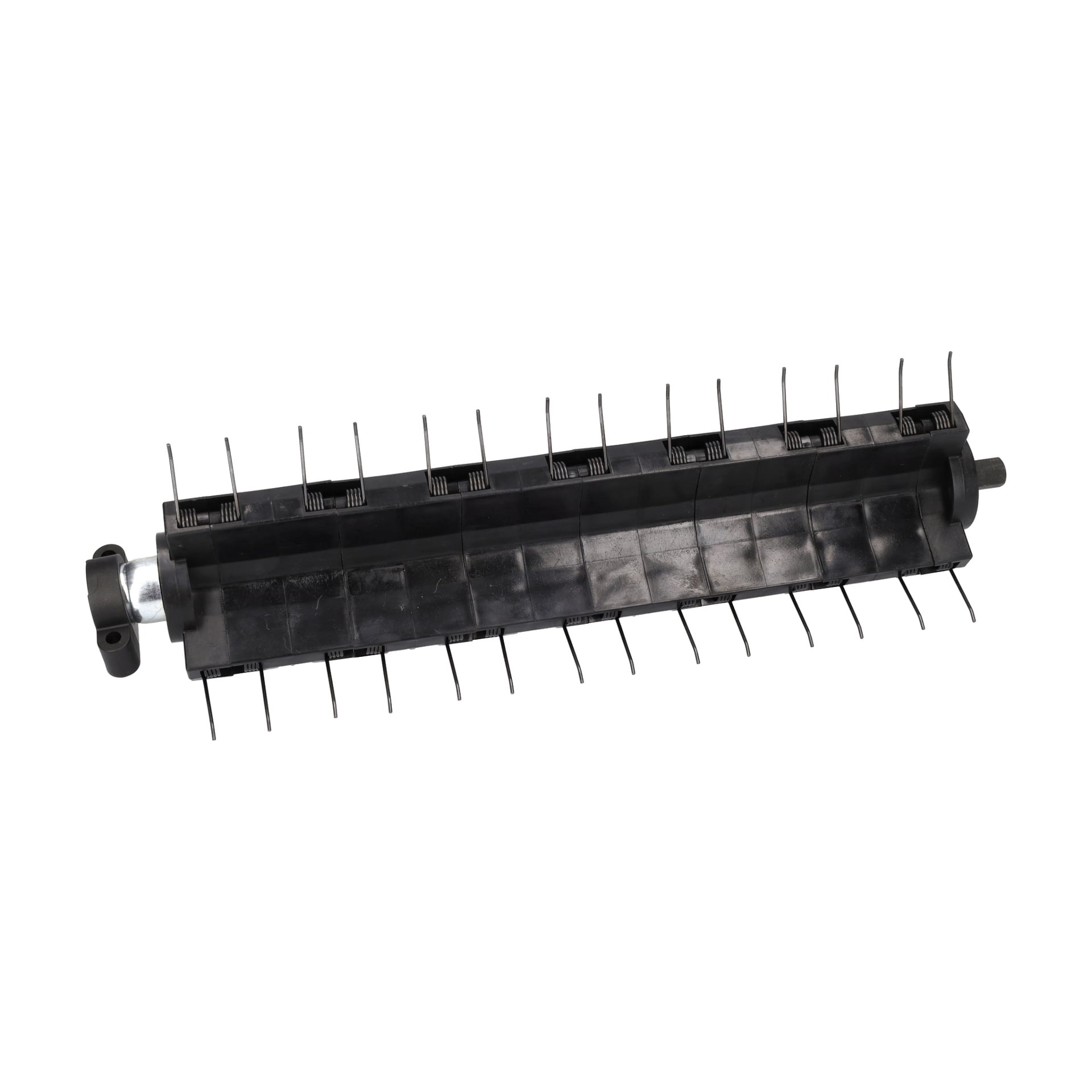 Mossrivar Shaft Vertical Cutter är ett svart, cylindriskt plastverktyg med tunna metalltänder som sträcker sig från båda sidor för rengöringsuppgifter.