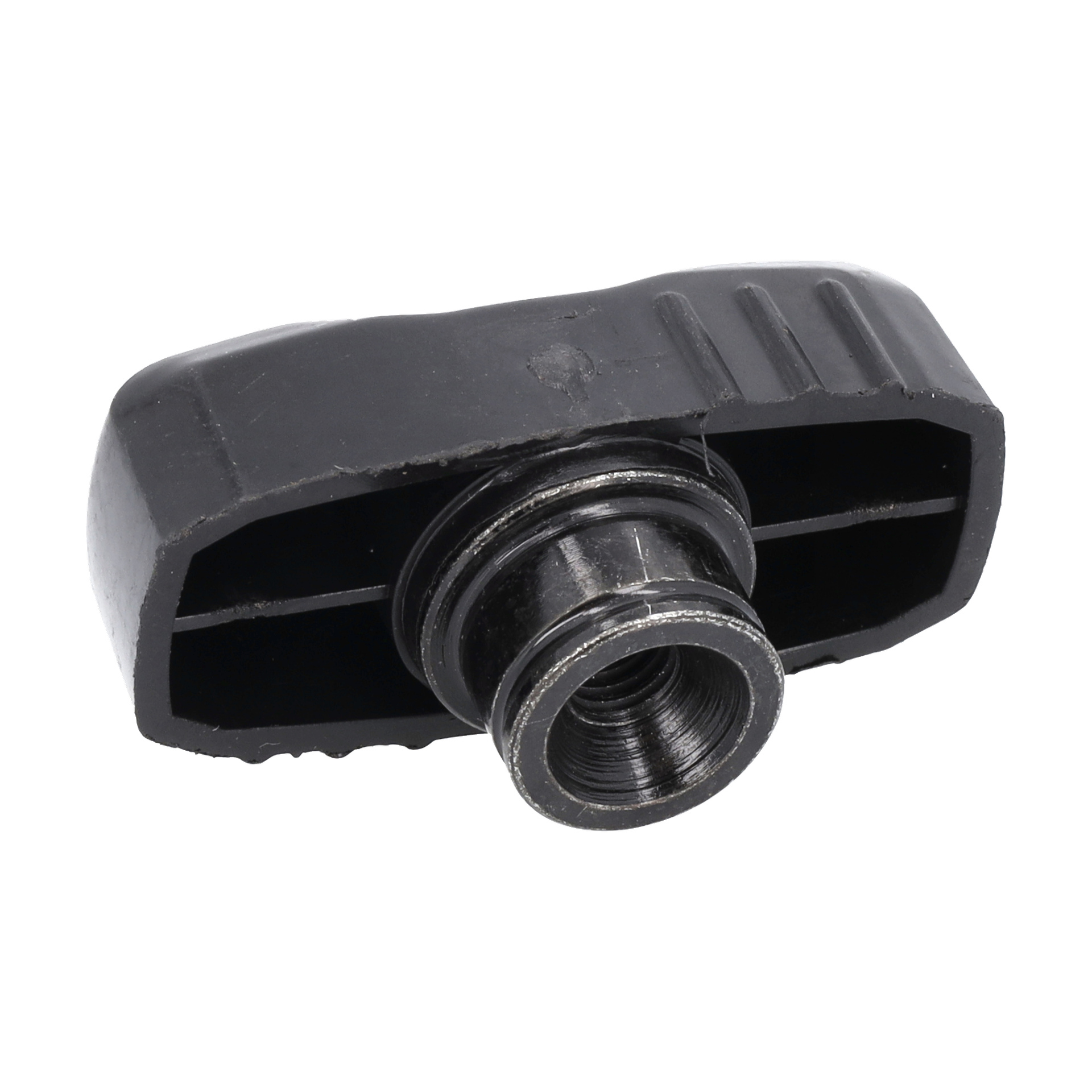 Närbild av Lock Knob F-kedjelocket 011229 visar en svart rektangulär plastbit med en central gängad metallinsats.