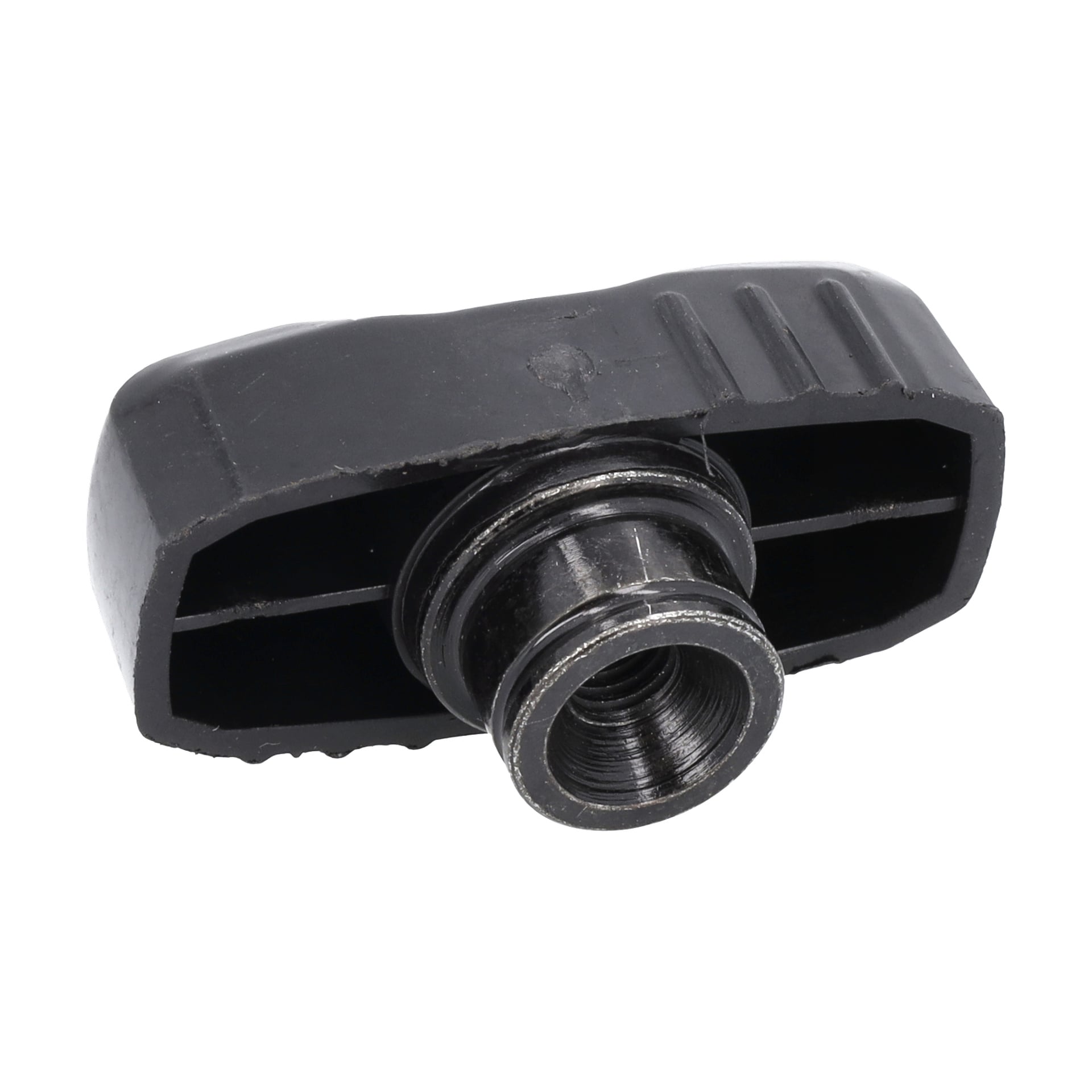 Närbild av Lock Knob F-kedjelocket 011229 visar en svart rektangulär plastbit med en central gängad metallinsats.