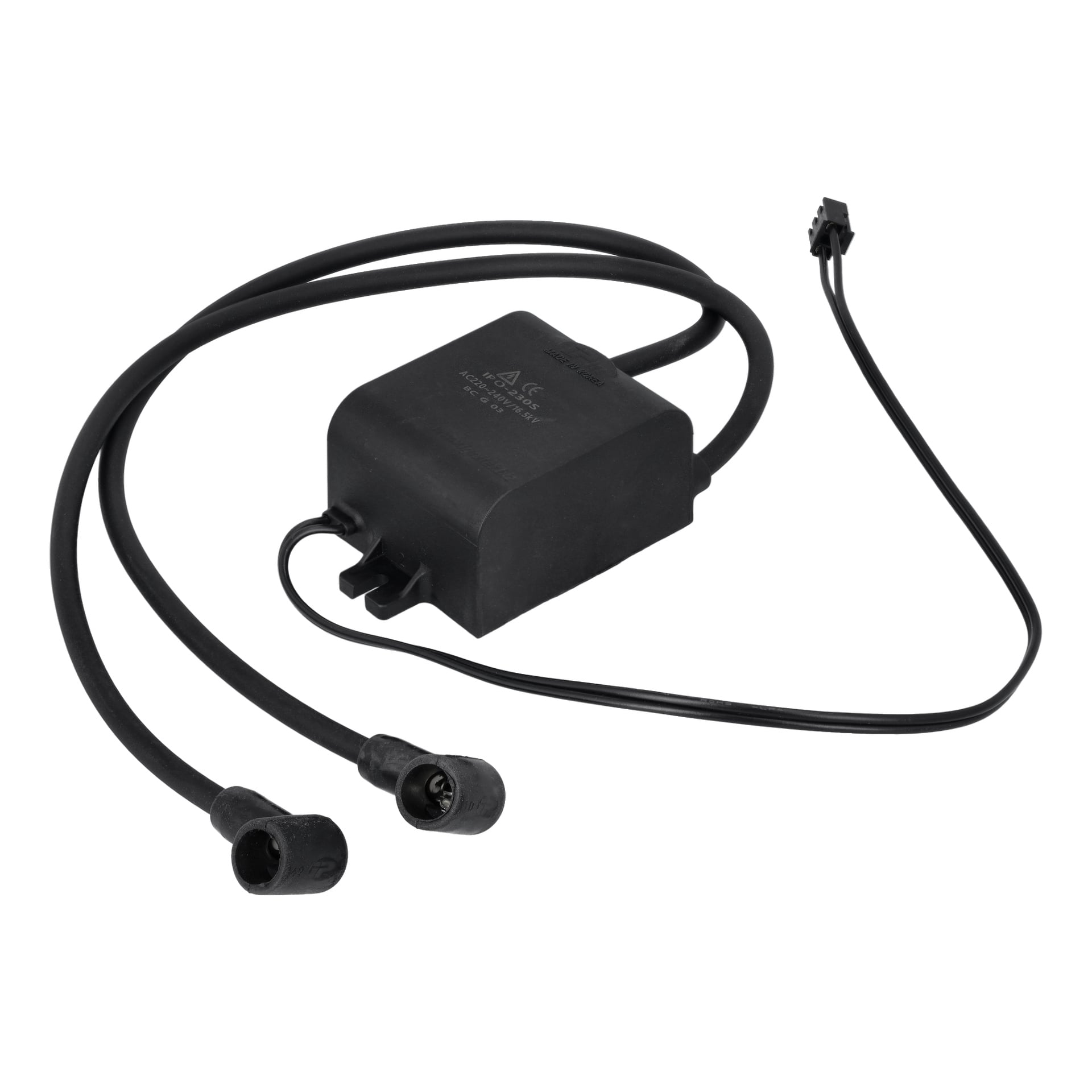En svart tändmodul med rektangulär kropp, två tjocka kablar med runda kontakter och en tunn kabel med en liten kontakt.