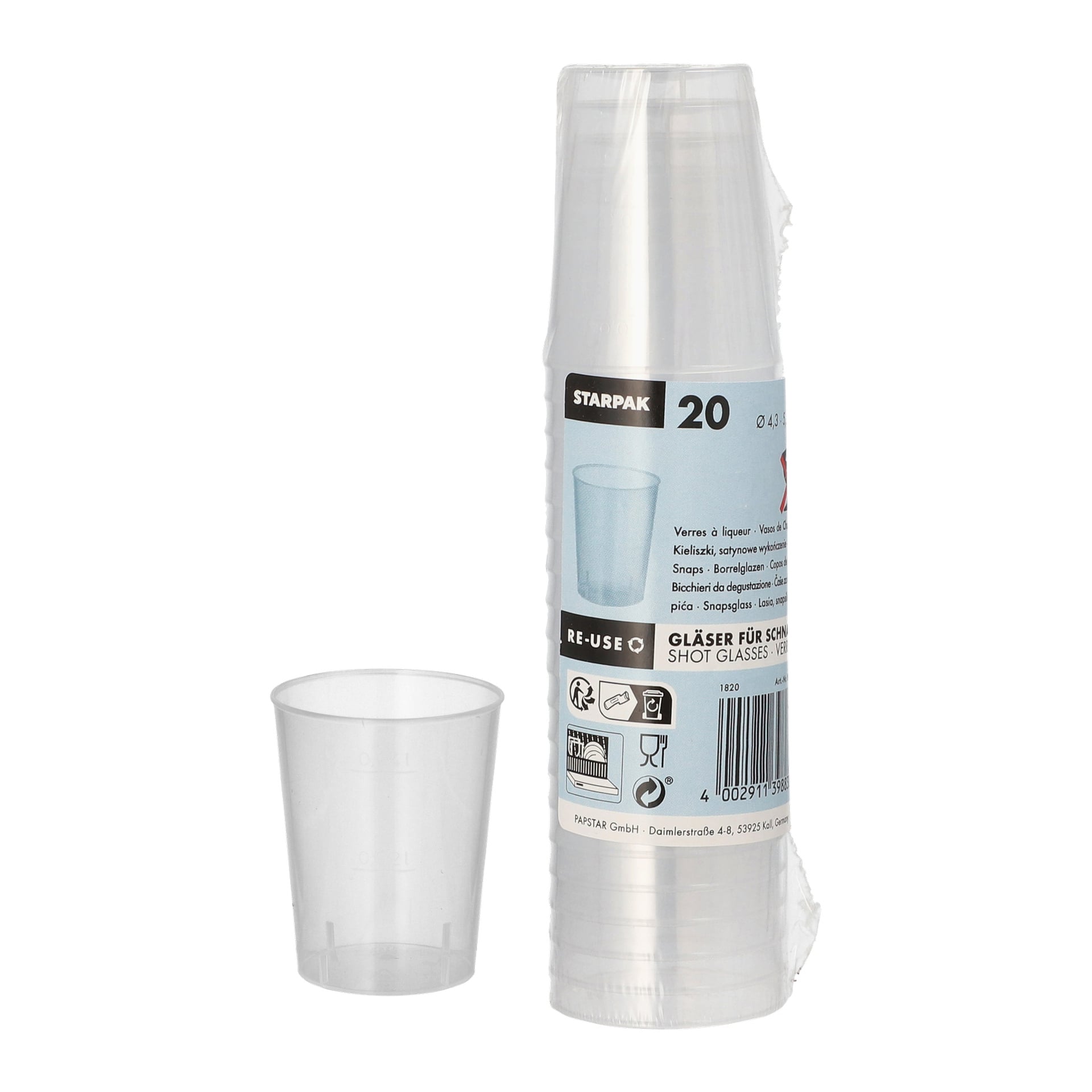 Ein Paket mit 20 transparenten Papstar-Schnapsgläsern mit Produktinformationen und Menge auf der Verpackung steht neben einem unverpackten, klaren Schnapsglas.