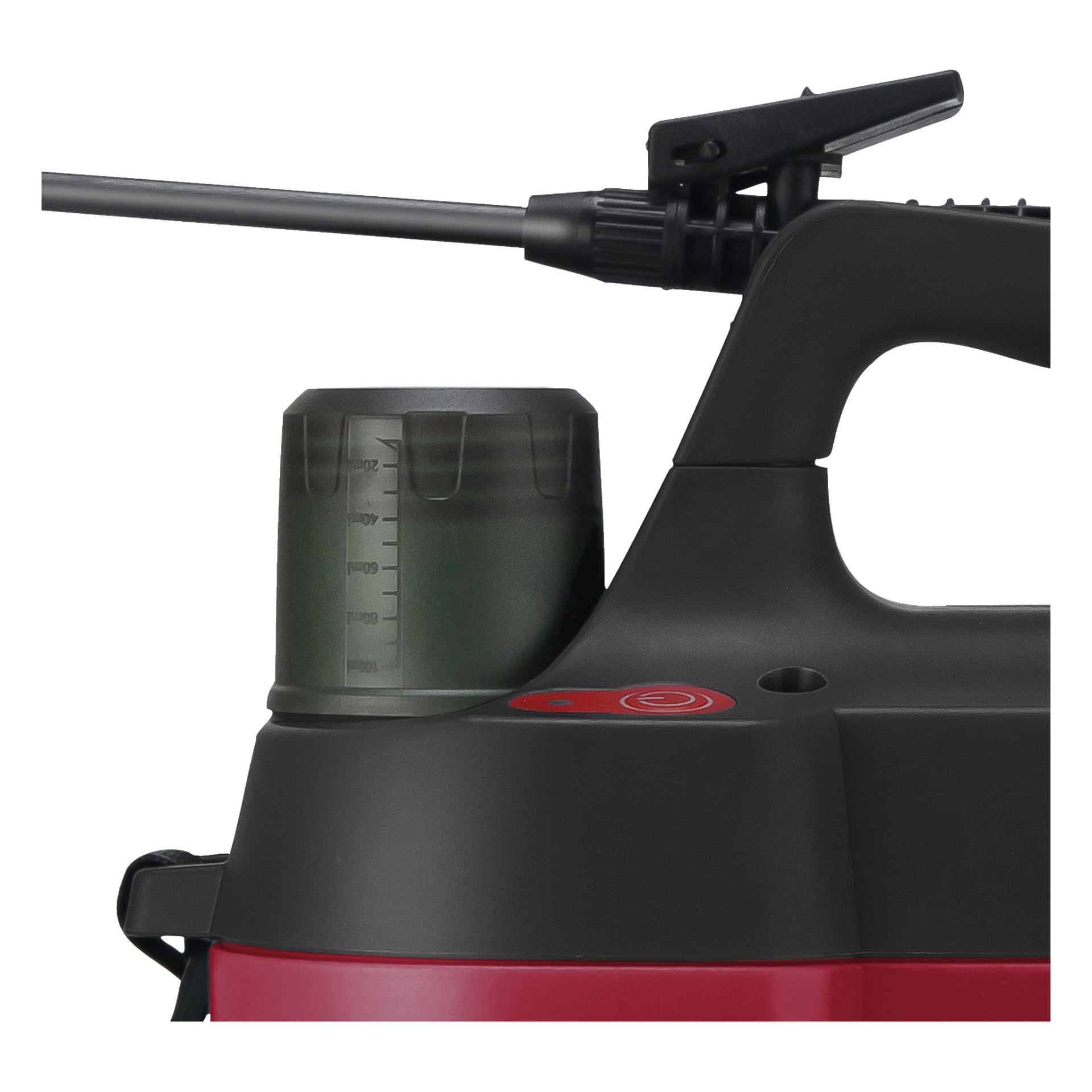 Detaillierte Ansicht einer batteriebetriebenen Spritzpistole von Meec Tools, die ihr schwarz-rotes Kunststoffgehäuse mit ergonomischem Griff, einem langen schwarzen Stabaufsatz, einer grünen, halbtransparenten Kappe für Maße und einem auffälligen roten Einschaltknopf zeigt.