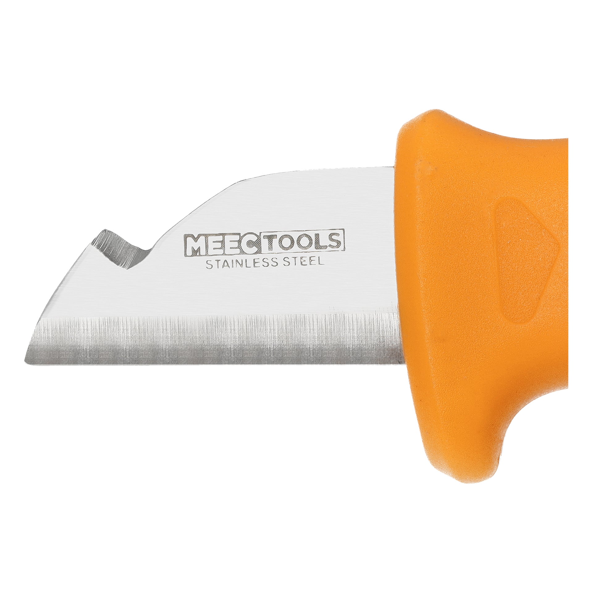 En detaljerad vy av en elektrikerkniv från Meec Tools visar dess rostfria stålblad med ett krokat urtag nära spetsen och ett orange handtag. Den synliga delen av bladet har varumärket ingraverat på sig.