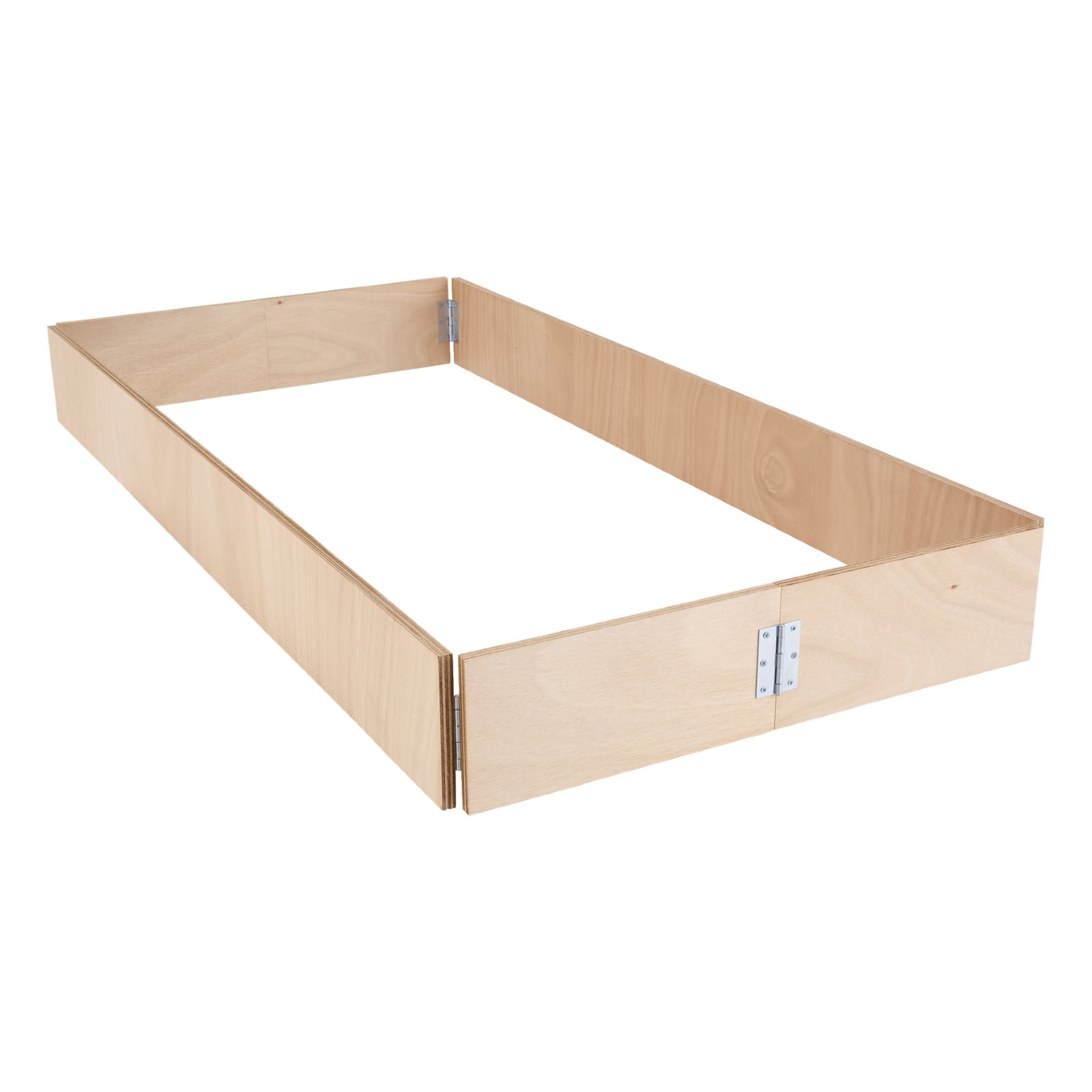 Träskyddsplattformen är en rektangulär ram av fyra platta plywoodpaneler som är förbundna i hörnen med metallgångjärn.