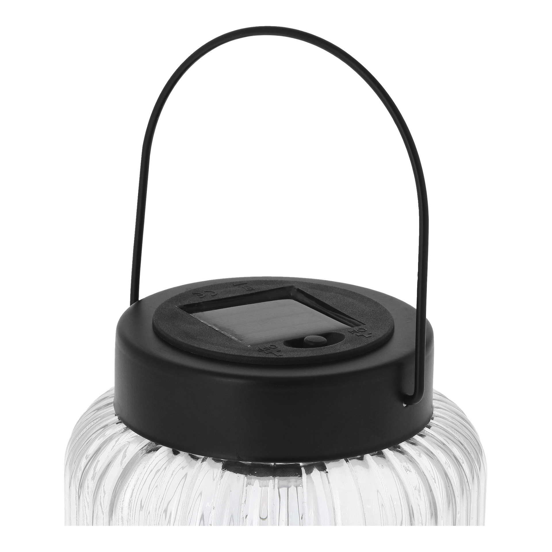 Nærbilde av Anslut LED Solar-lykten, med ribbet glass, svart tak med solcellepanel og knapp, og et metallhåndtak.