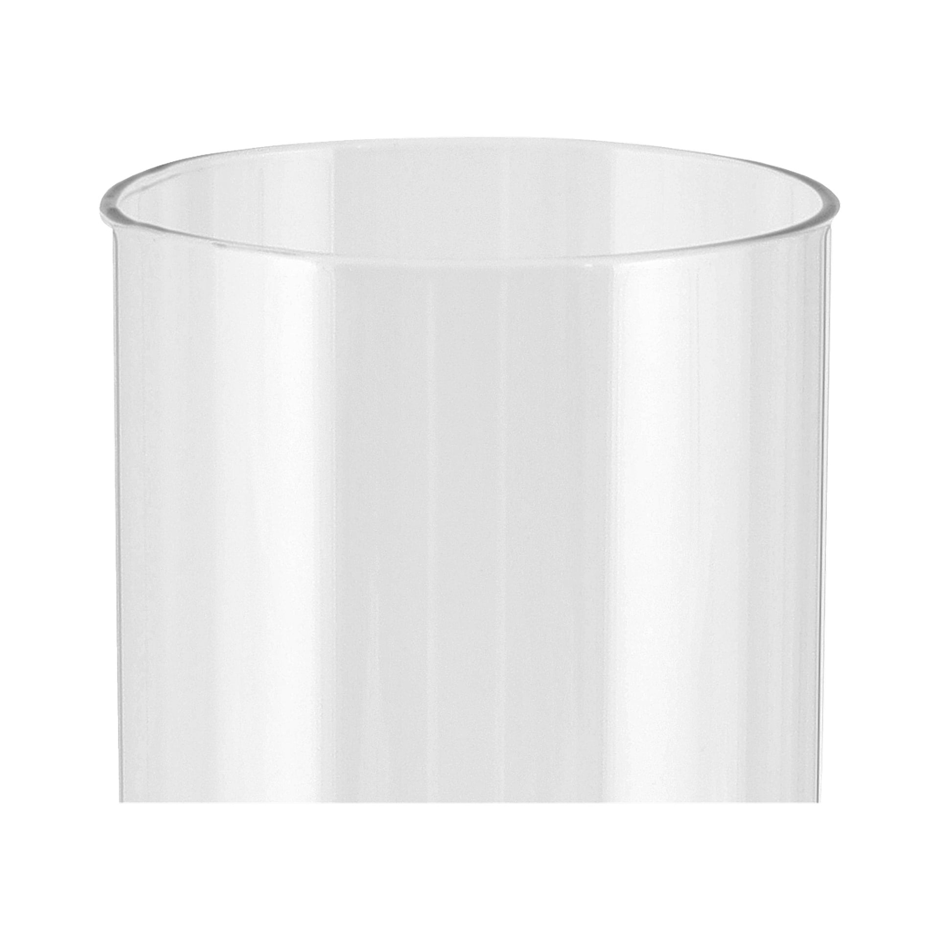 Ett skyddande rör med transparenta, släta cylindriska sidor och en något förtjockad kant. Endast den övre delen är synlig.
