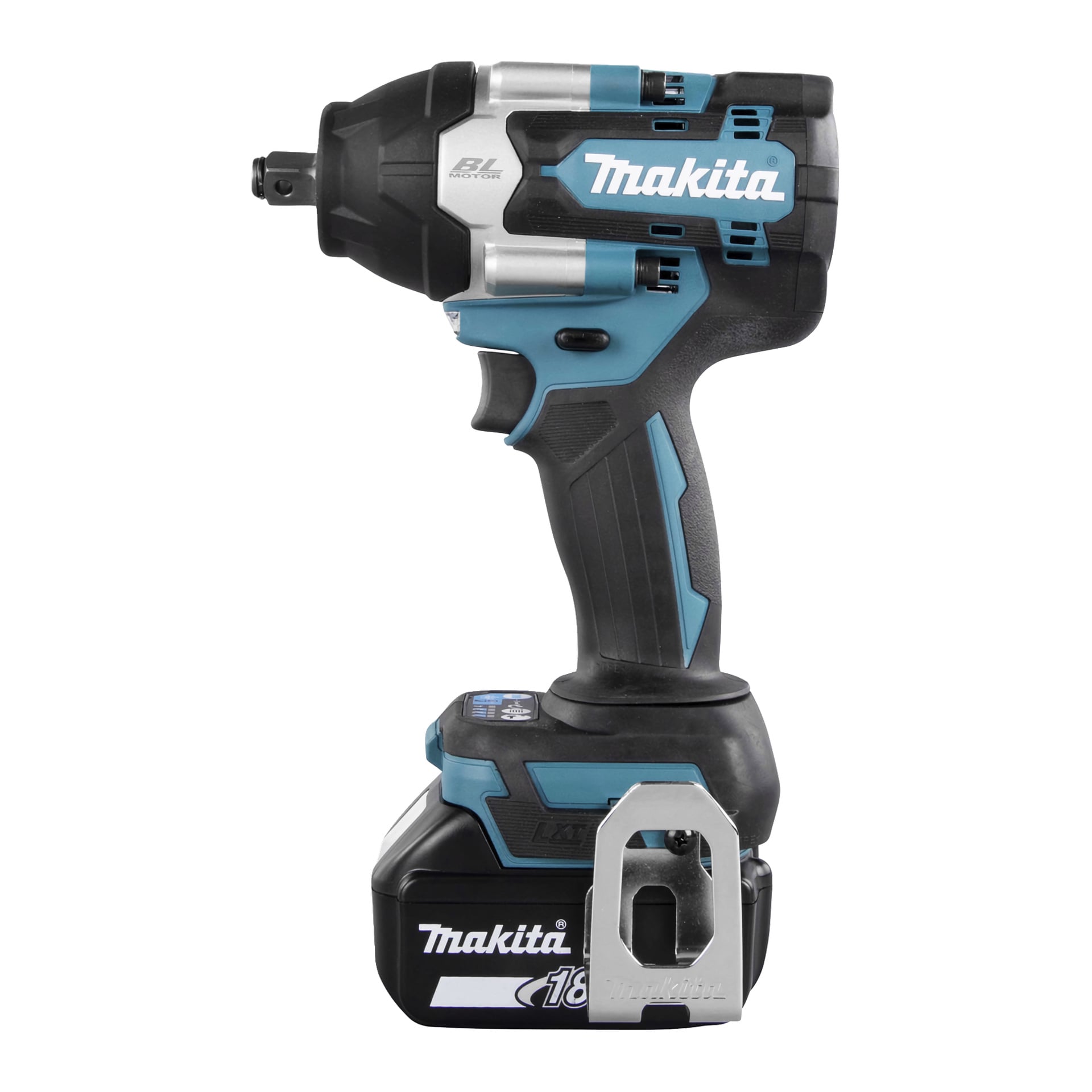 Makita DTW700, niebiesko-bezprzewodowa śruba udarowa 18V z bezszczotkowym silnikiem, metalowym klipsem do paska oraz dołączoną baterią do ładowania.