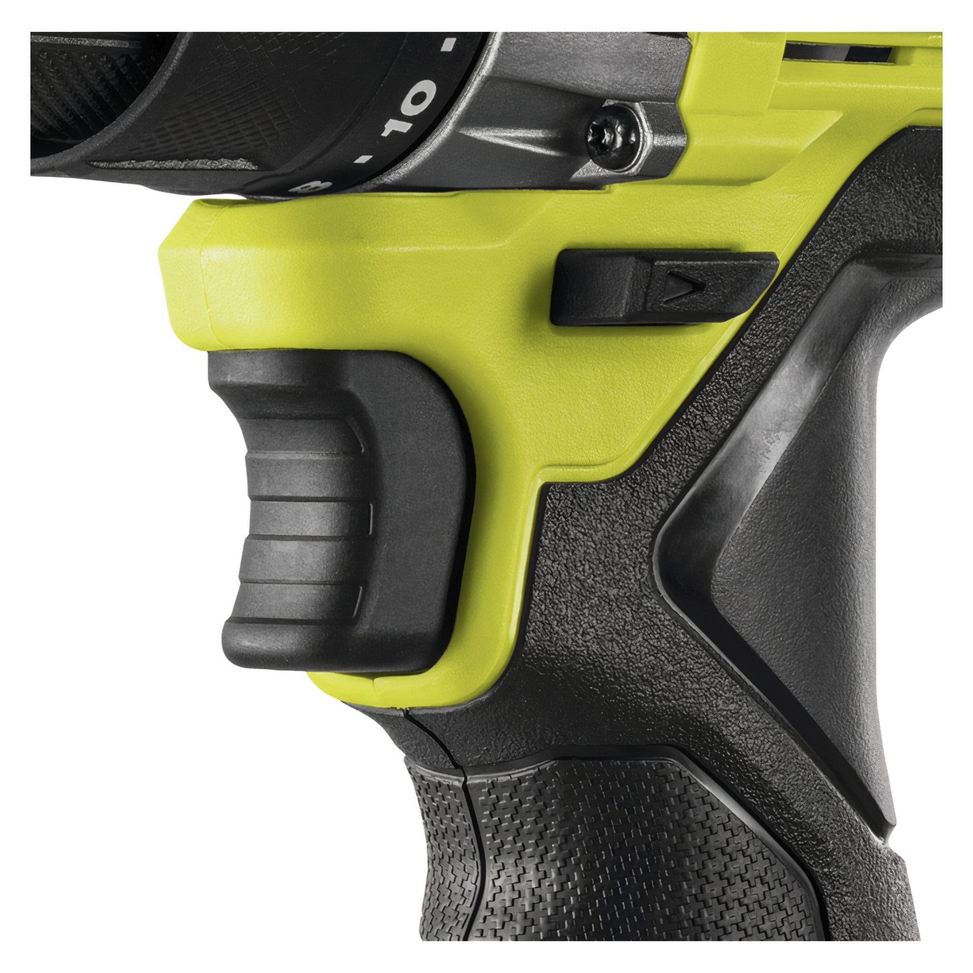 Detaljerad vy av Ryobi One+ HP Brushless-skruvmejselns handtag, svartgrön kropp, texturerat grepp och strömbrytare ovanför avtryckaren.