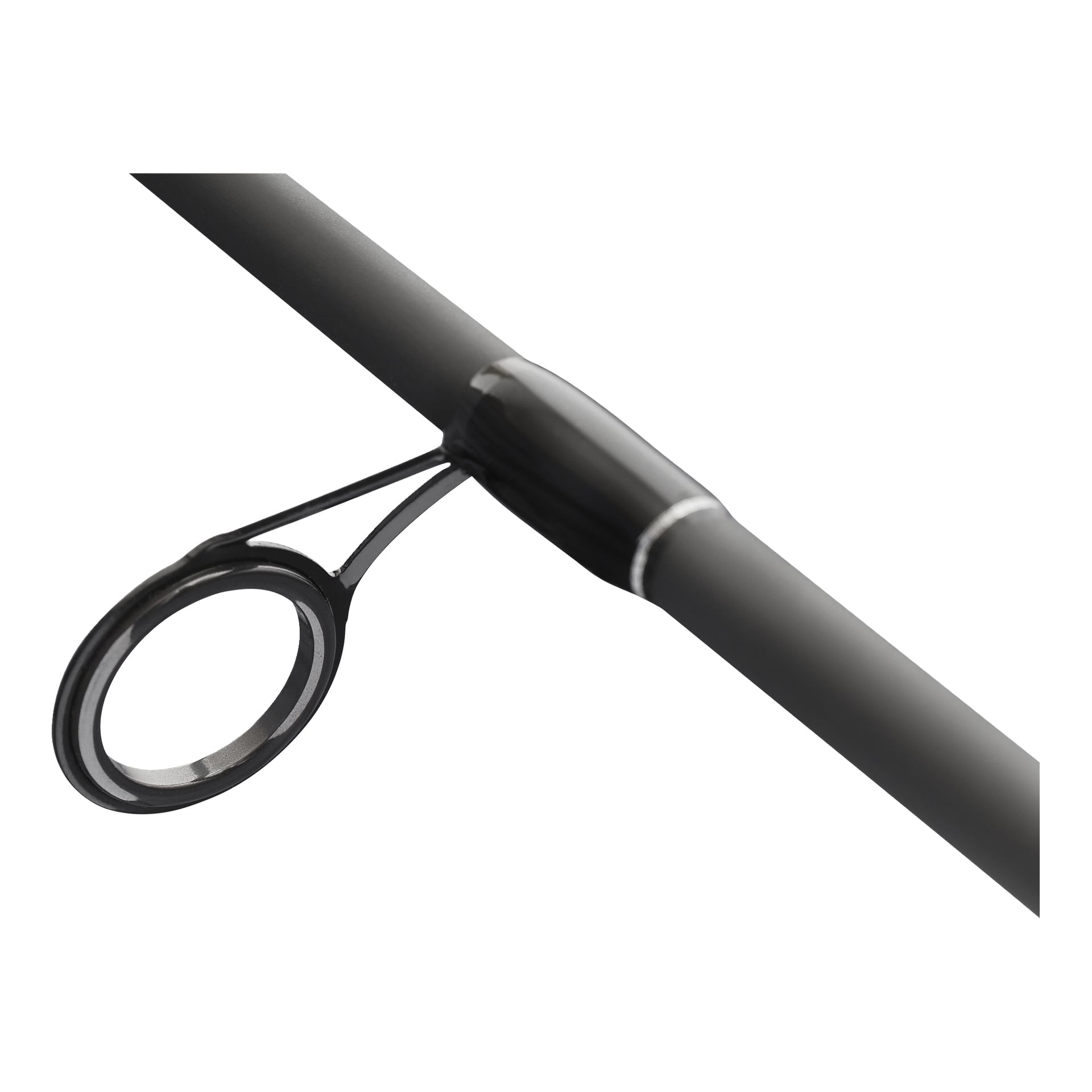 Nærbilde av Abu Garcia Black Max Combo-fiskesnellsettet, med fokus på lineguiden med metallstøtter på den svarte stangen.