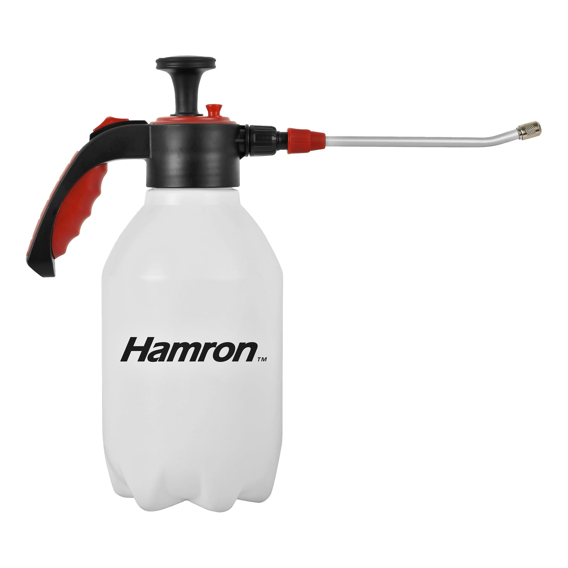 En hvit Hamron håndholdt hagesprøyte har et svart og rødt pumpehåndtak, lang metallstav og merkenavnet på siden.
