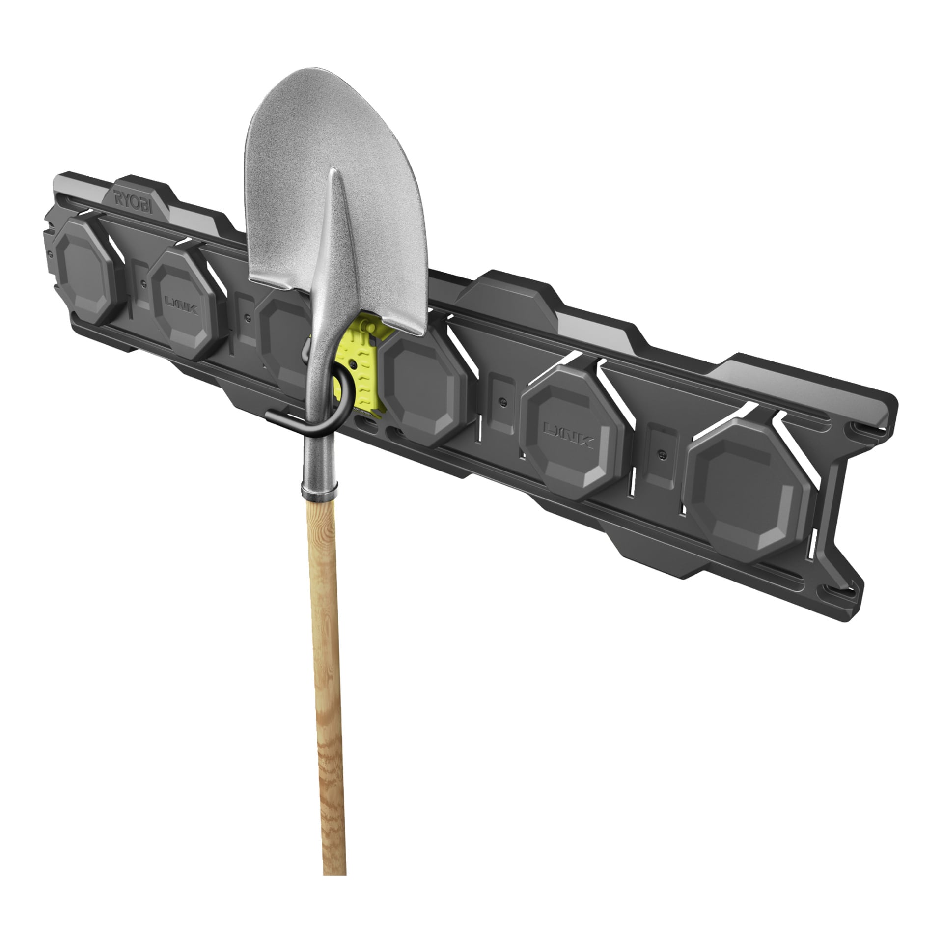 En metallspade med trähandtag hänger i en Ryobi LINK RSLW802 verktygskroke, som är en del av ett svart väggmonterat ställ för trädgårdsredskap.