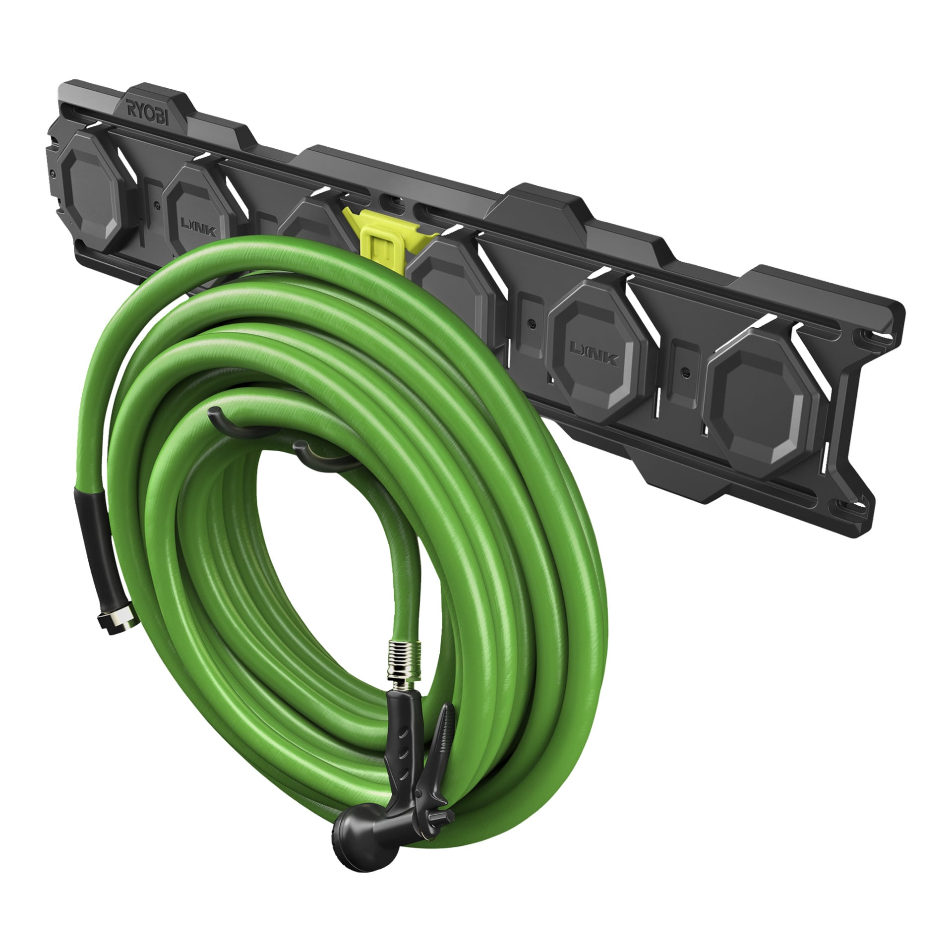 En grön trädgårdsslang är prydligt lindad och hänger på ett svart Ryobi LINK RSLW805 väggställ med flera krokar och spår.