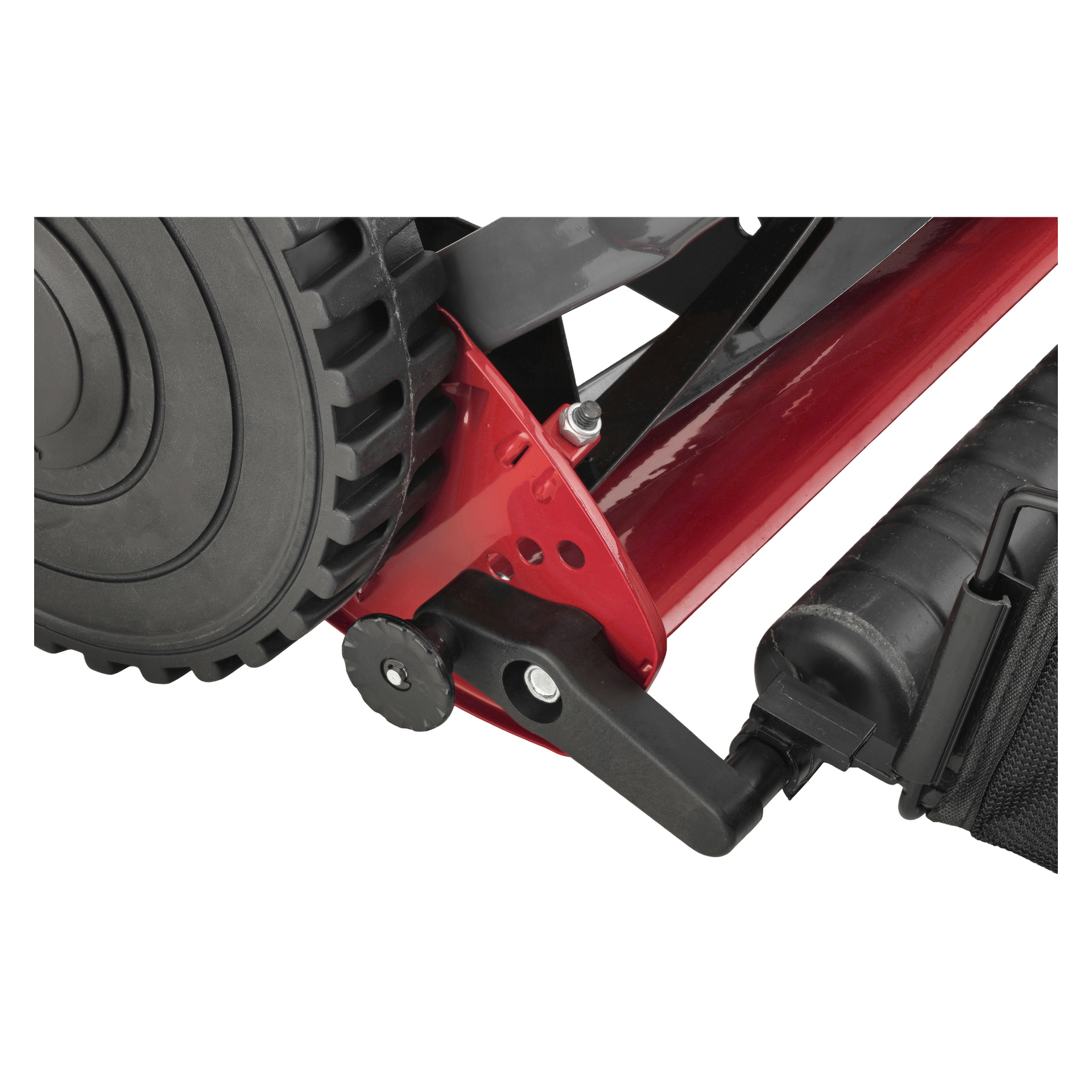 Detaillierte Ansicht eines rot-schwarzen Meec Tools Rasenmähers mit großem Rad, Schneidzylinder, Metallrahmen und teilweise Grasfänger.