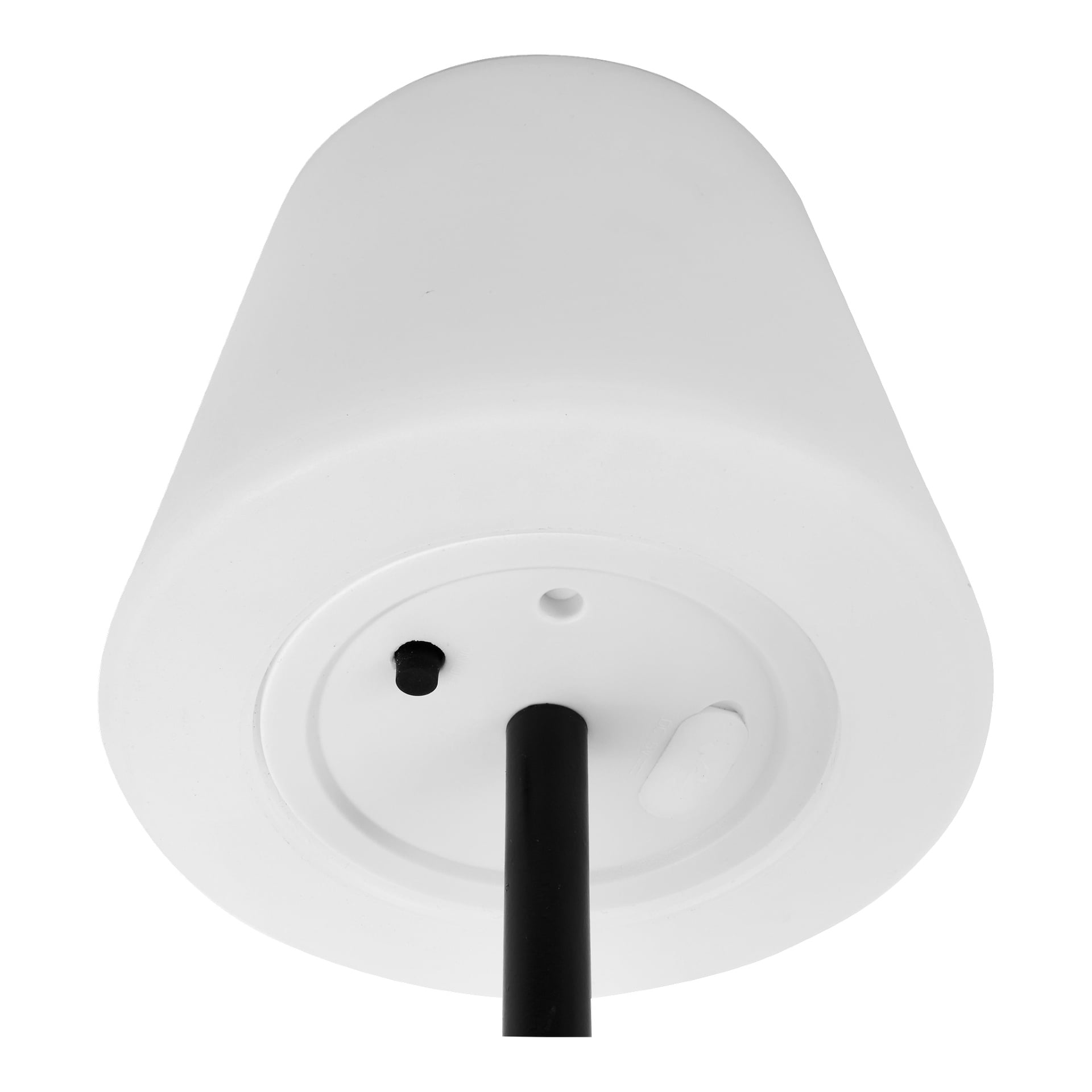 En närbild på undersidan av en Anslut Rechargeable bordslampa med solcells-LED, med en vit cylinderform, svart monteringsstång, exponerade skruvar och ledningsportar.