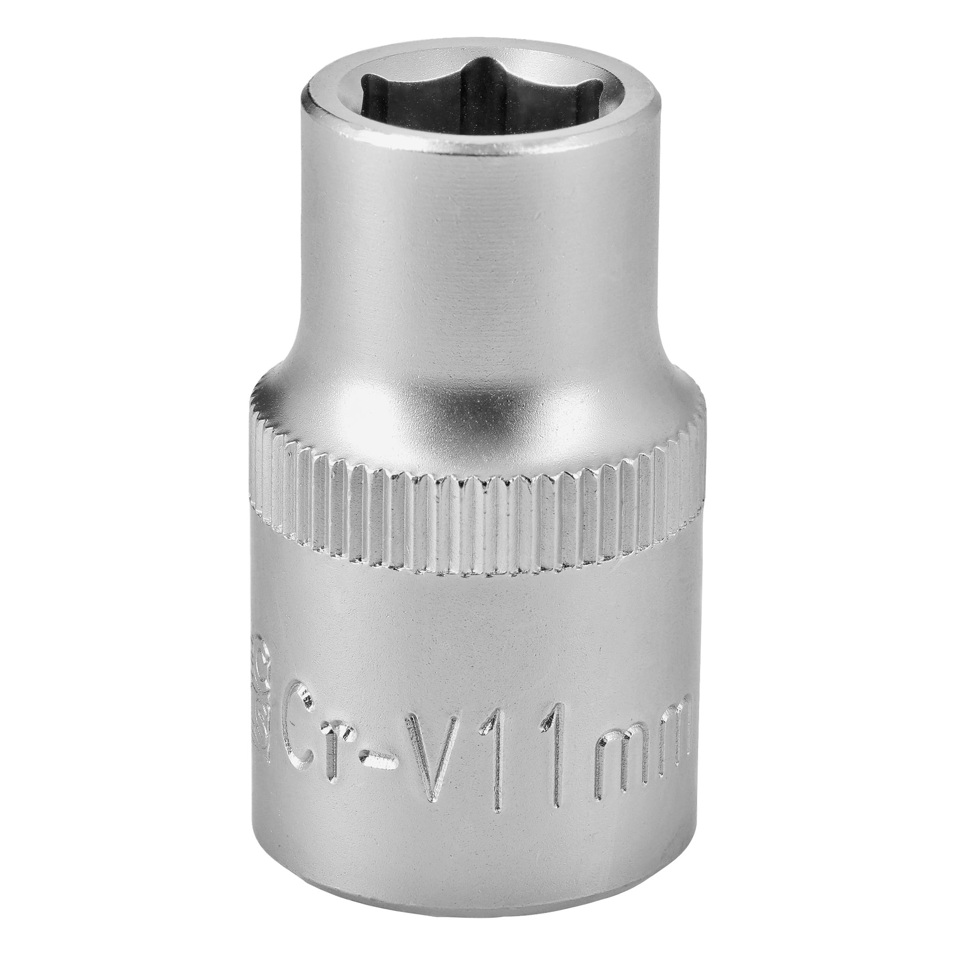 Närbild av en 11 mm metallhylsa med sexkantig öppning och graverad märkning Cr-V 11mm på sidan.