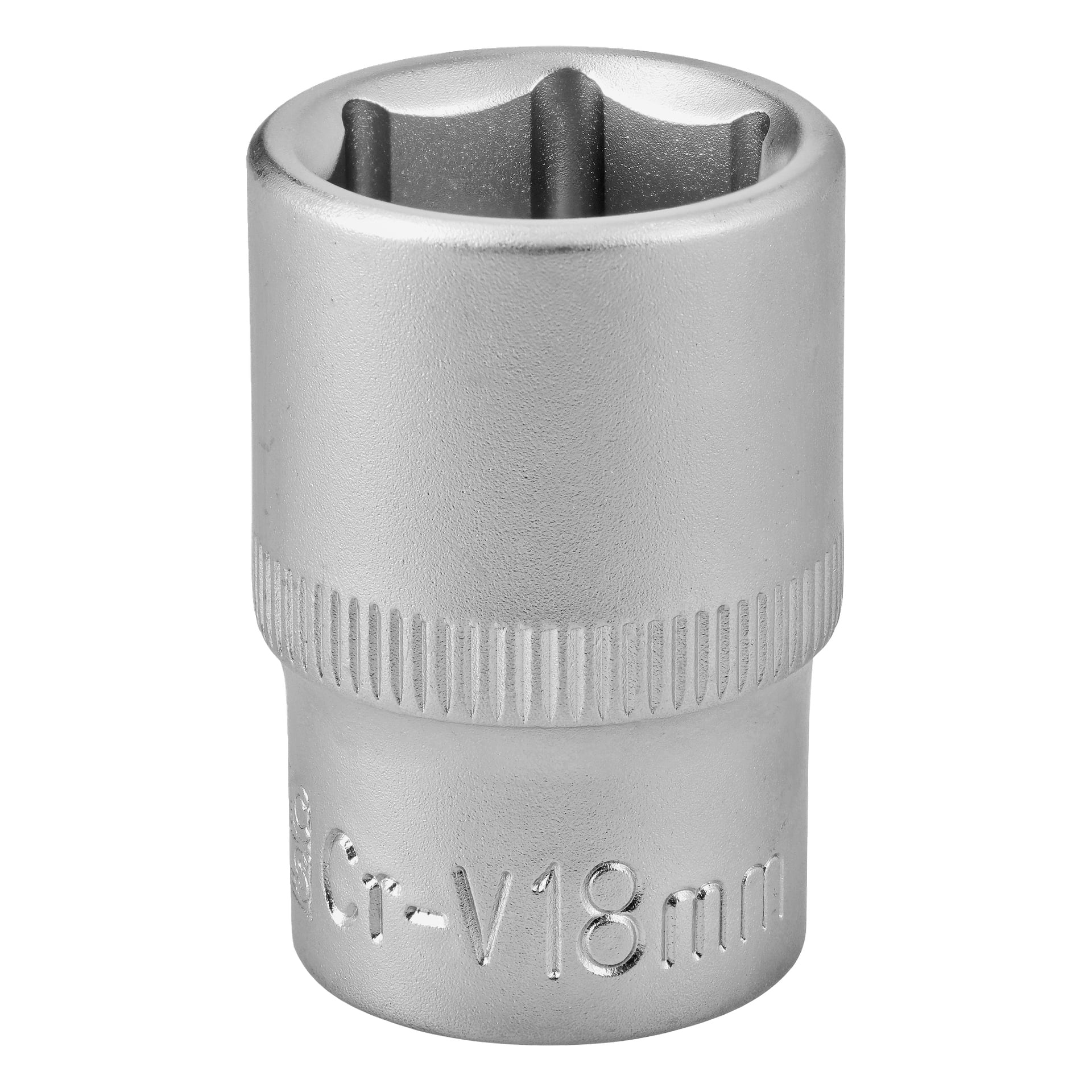 Närbild på en 18 mm kromvanadiumhylsa i silver med sex punkter invändigt och räfflat band för grepp. Storleken 18 mm och Cr-V är ingraverade på sidan.
