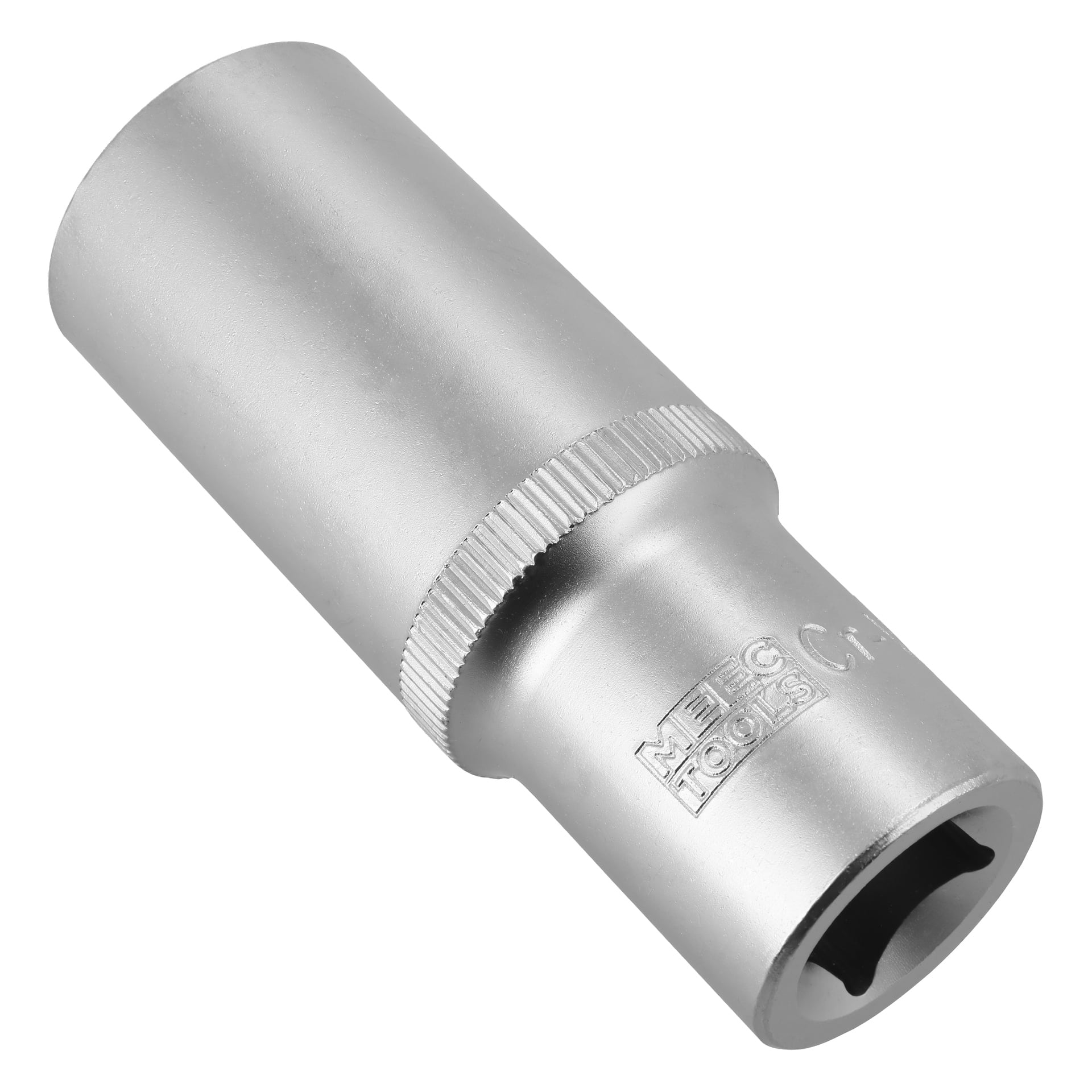 Ett silverfärgat, cylindriskt djuphylsverktyg med räfflat grepp och en fyrkantig drivöppning i ena änden. På sidan finns en stämpel med varumärket och verktygets specifikationer.