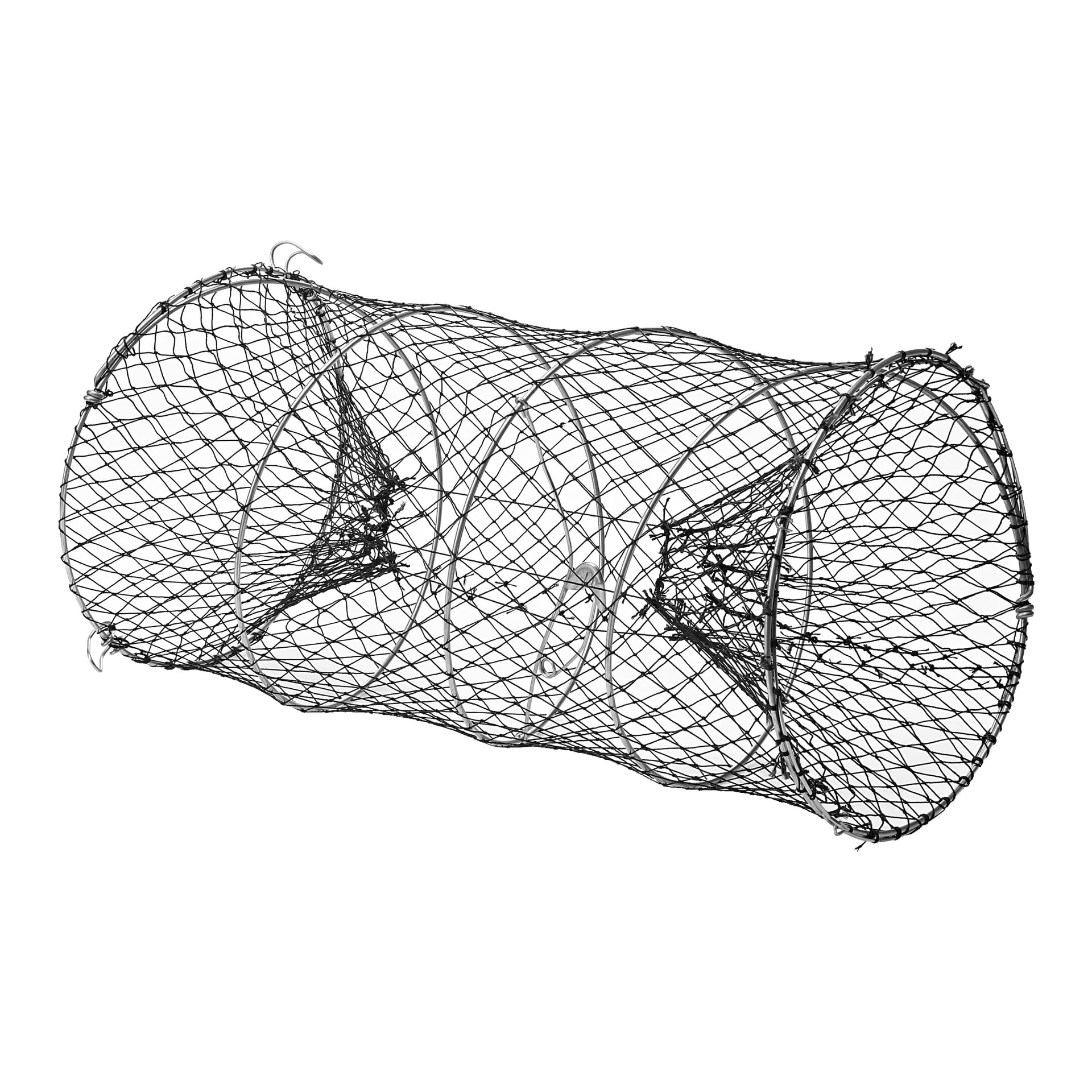 En cylindrisk Kayoba-kräftfälla gjord av trådnät, med avsmalnande ändar och trattformade öppningar på båda sidor, utformad för att fånga vattenlevande djur.