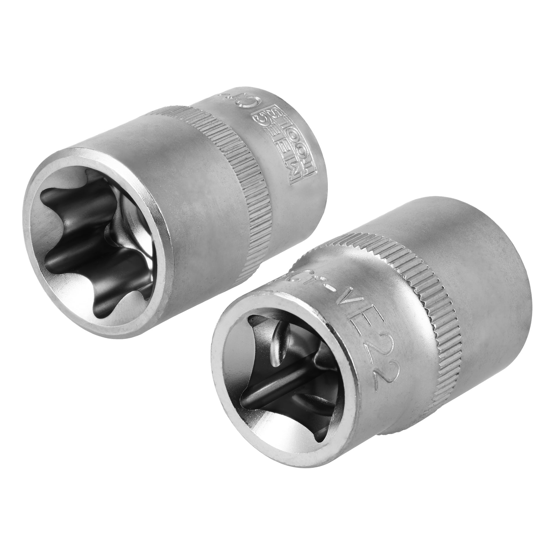 Två E-Torx-hylsor från ett 9-delat Meec Tools-set, båda med stjärnformade interiörer; en är graverad med "VE22".