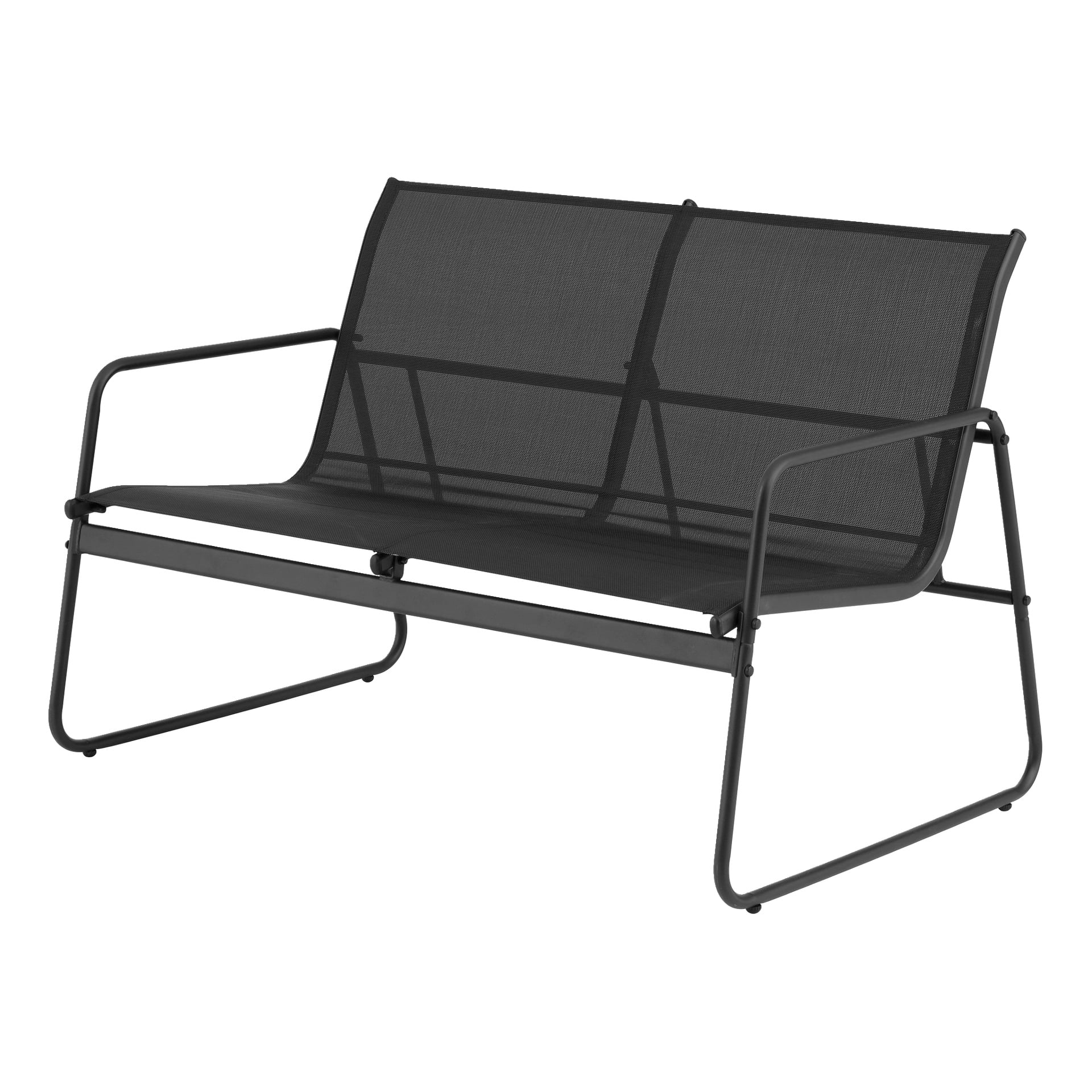 Moderne svart utendørsbenk for to med nettsete, ryggstøtte i netting, metallramme, armlener og minimalistisk stil; En del av et firedelt sett.