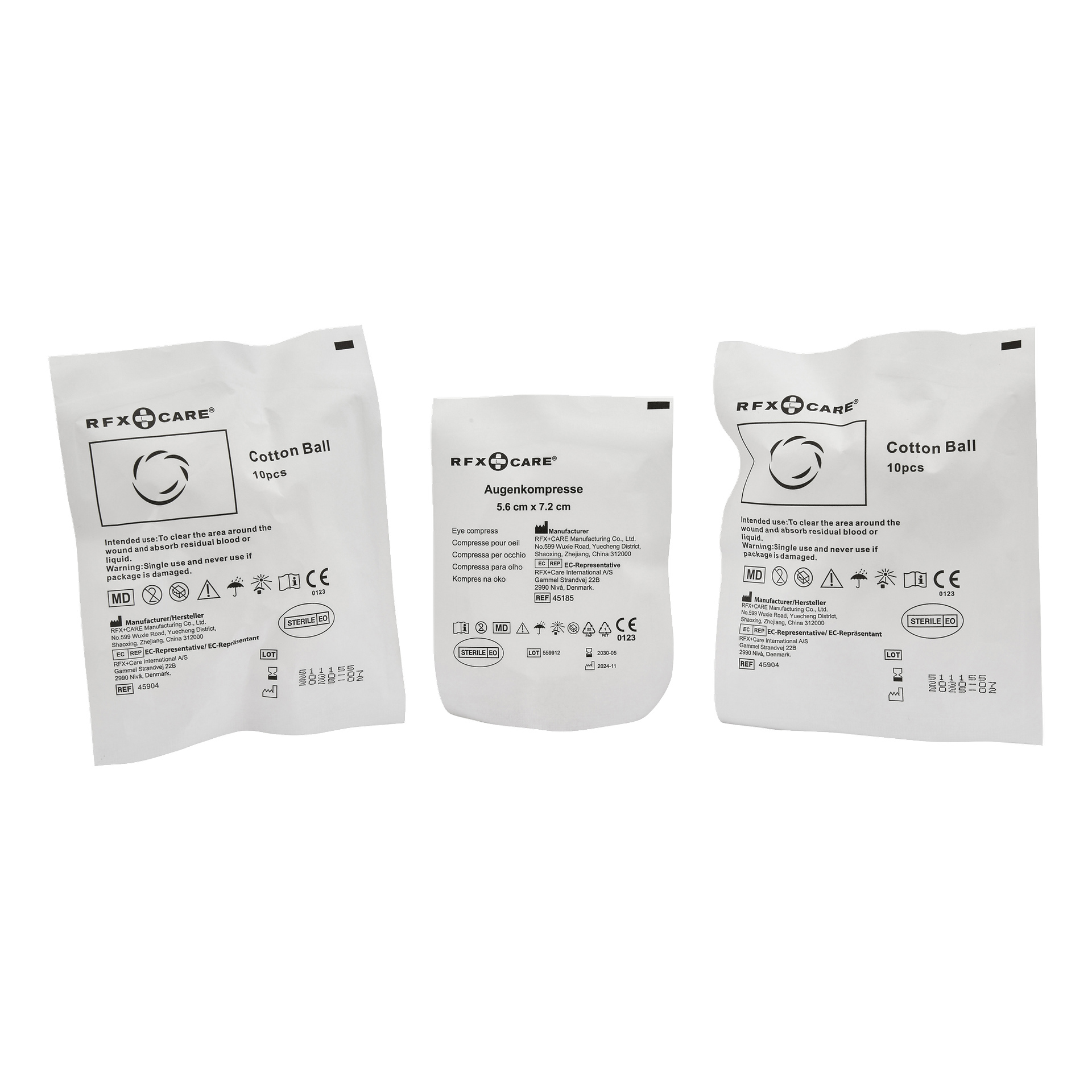 Tre vita sterila medicinska förpackningar märkta RFX+CARE visas. Två är märkta Cotton Ball 10st och en är märkt Augenkompresse. På varje förpackning finns symboler, instruktioner och specifikationer.