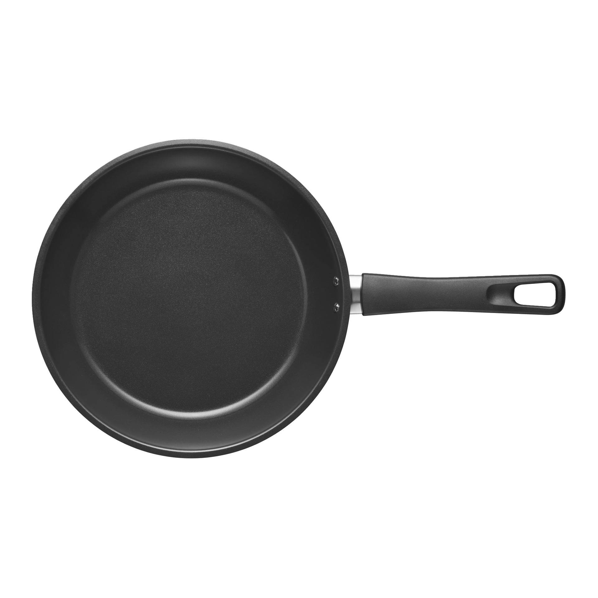 En Hackman Ceramic stekpanna med svart nonstick, slät yta och långt handtag syns ovanifrån.