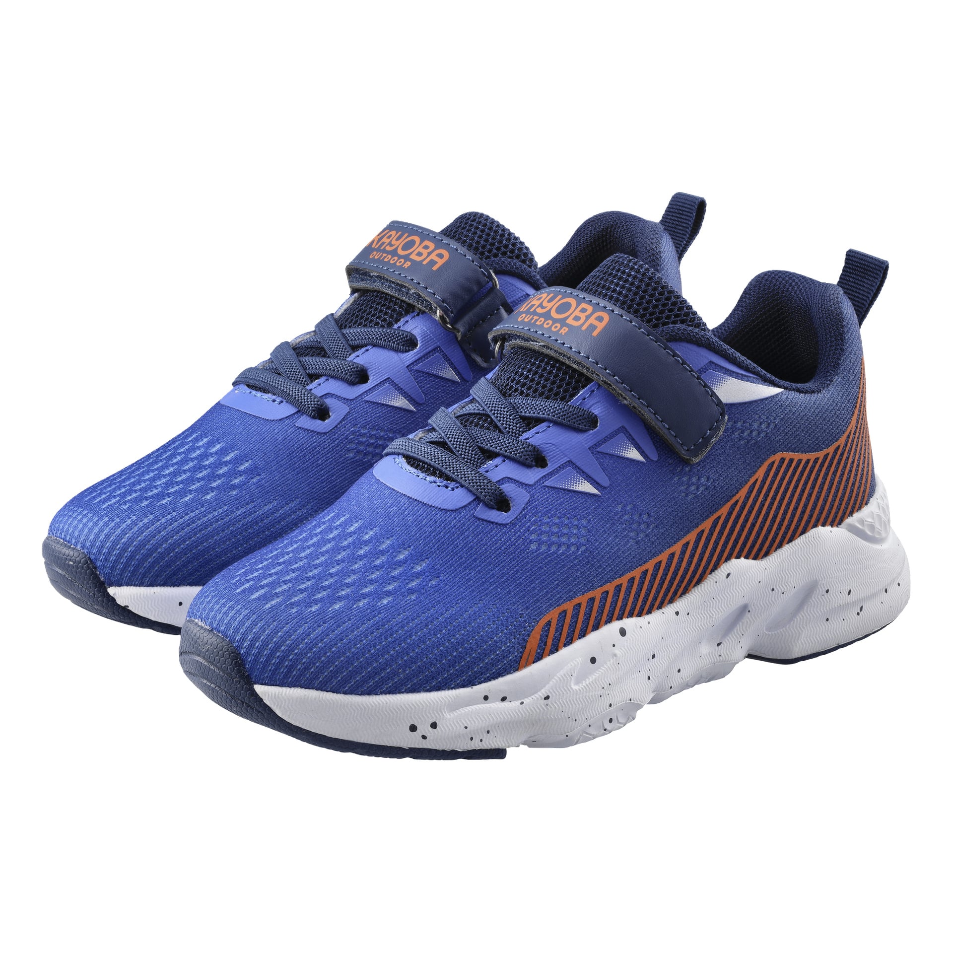 Kayoba Outdoor blå barnsneakers med vita sulor, orange detaljer, snörningar framtill och kardborreband visas sida vid sida.