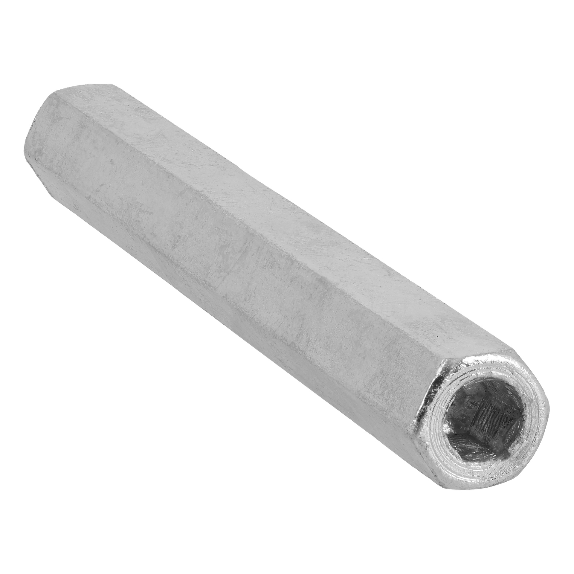 Metallinen kuusikulmainen välikappale, jossa on kierrereiät molemmissa päissä.