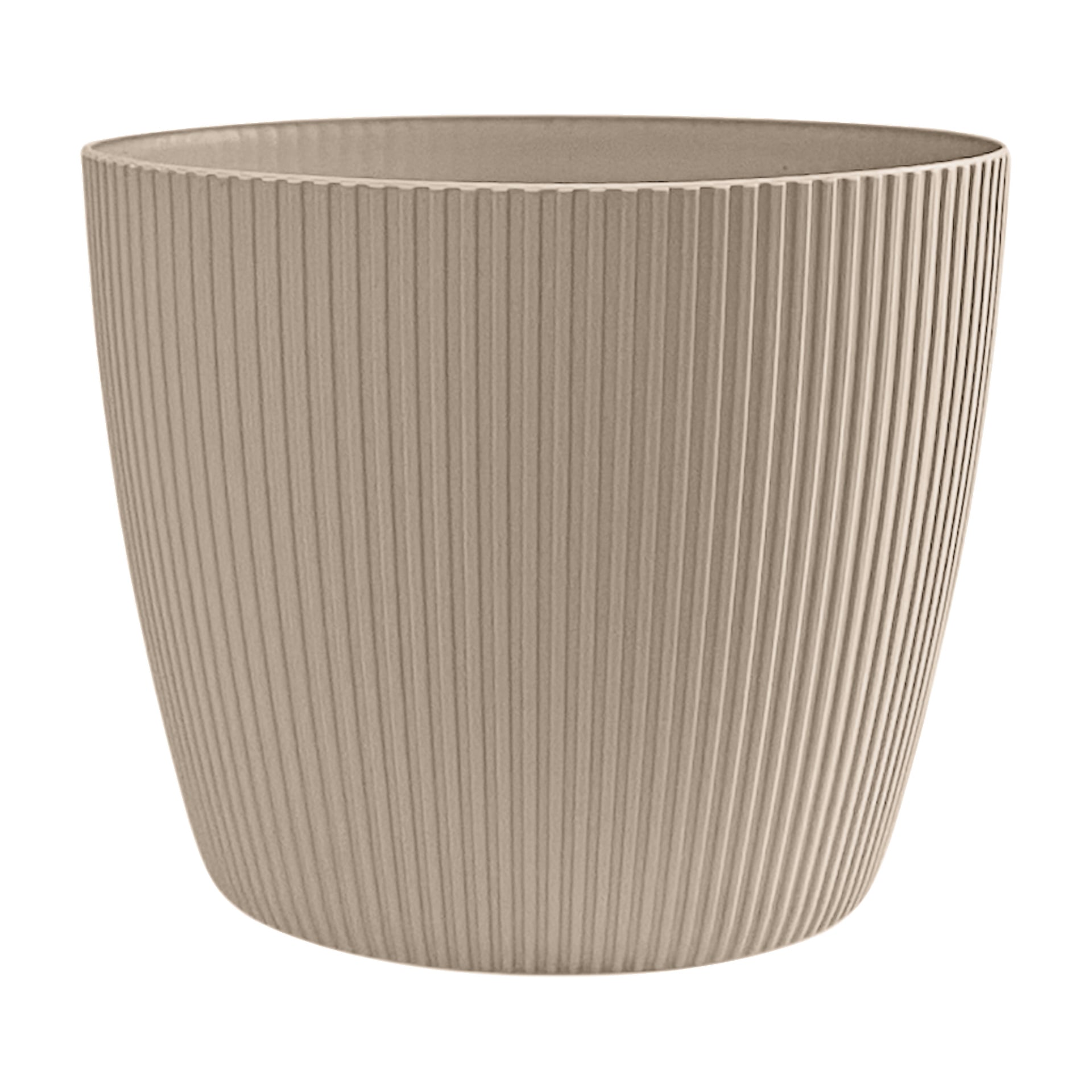 En beige, rund blomsterpotte med vertikalt ribbemønster og glatt finish. De rette sidene smalner forsiktig mot basen.