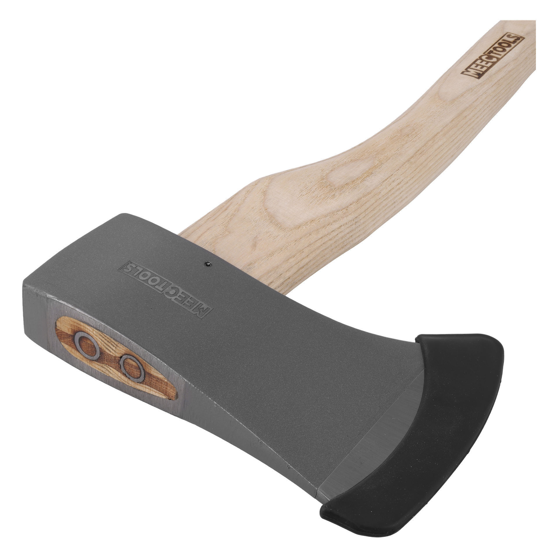 Nahaufnahme eines Metallaxtkopfes mit schwarzer Klingenabdeckung, befestigt an einem hellen Holzgriff, der mit der Marke MEETOOLS geprägt ist.
