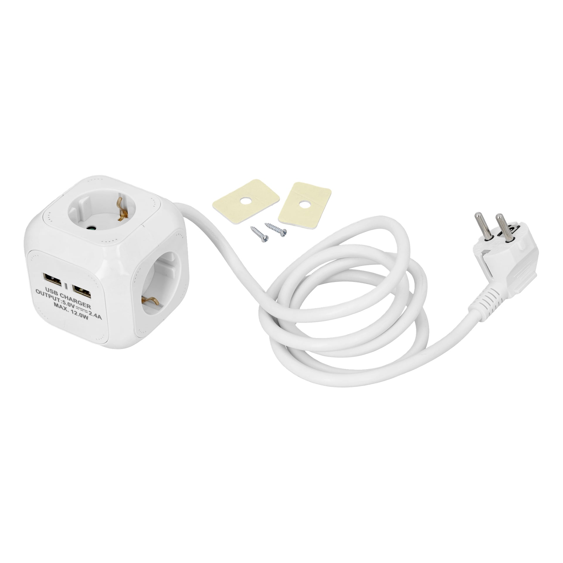En kubeformet hvit strømstripe med flere stikkontakter, to USB-porter, en sammenrullet ledning med plugg, samt to skruer og selvklebende puter.