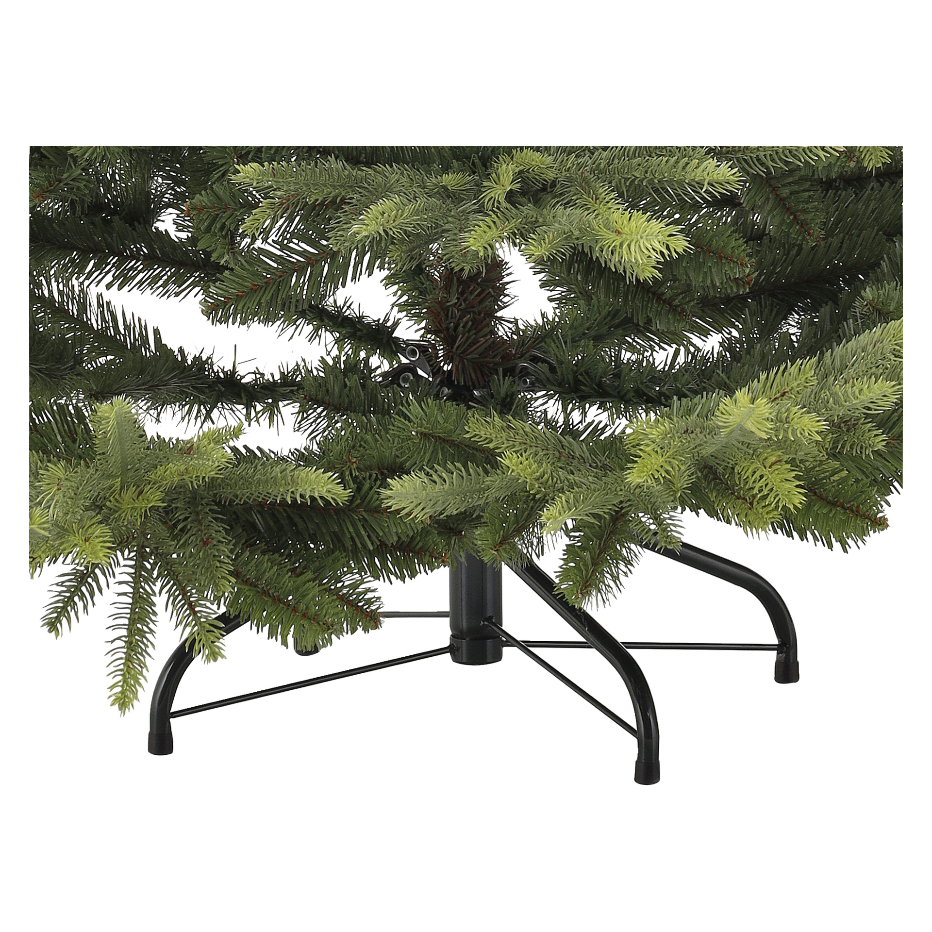 Nahaufnahme der unteren Äste eines künstlichen Weihnachtsbaums mit grünen Nadeln, gehalten von einem vierbeinigen schwarzen Metallstand.