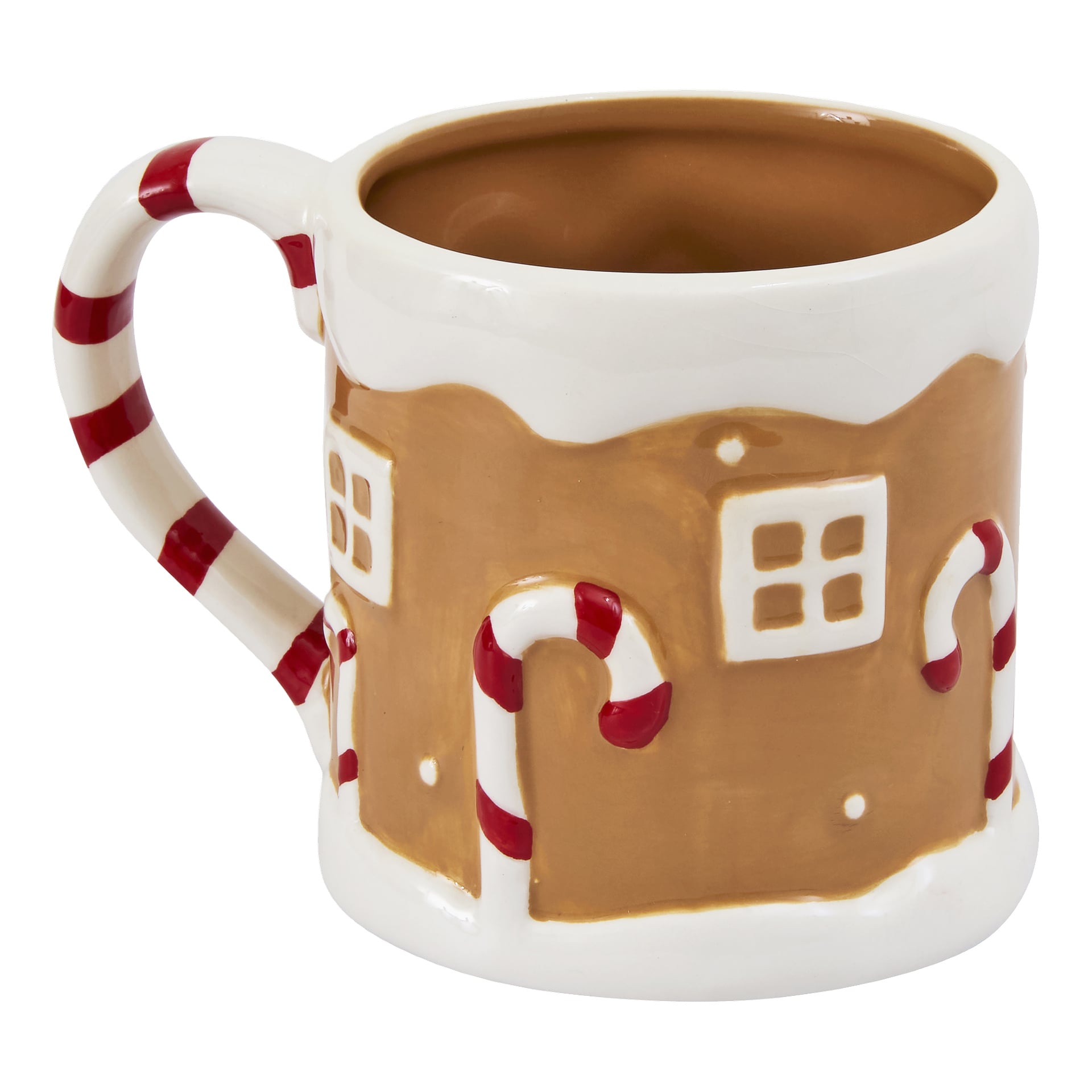 En keramikmugg inspirerad av pepparkakshus med bruna sidor, vita fönster, frostad takkant och polkagrisrandiga detaljer.