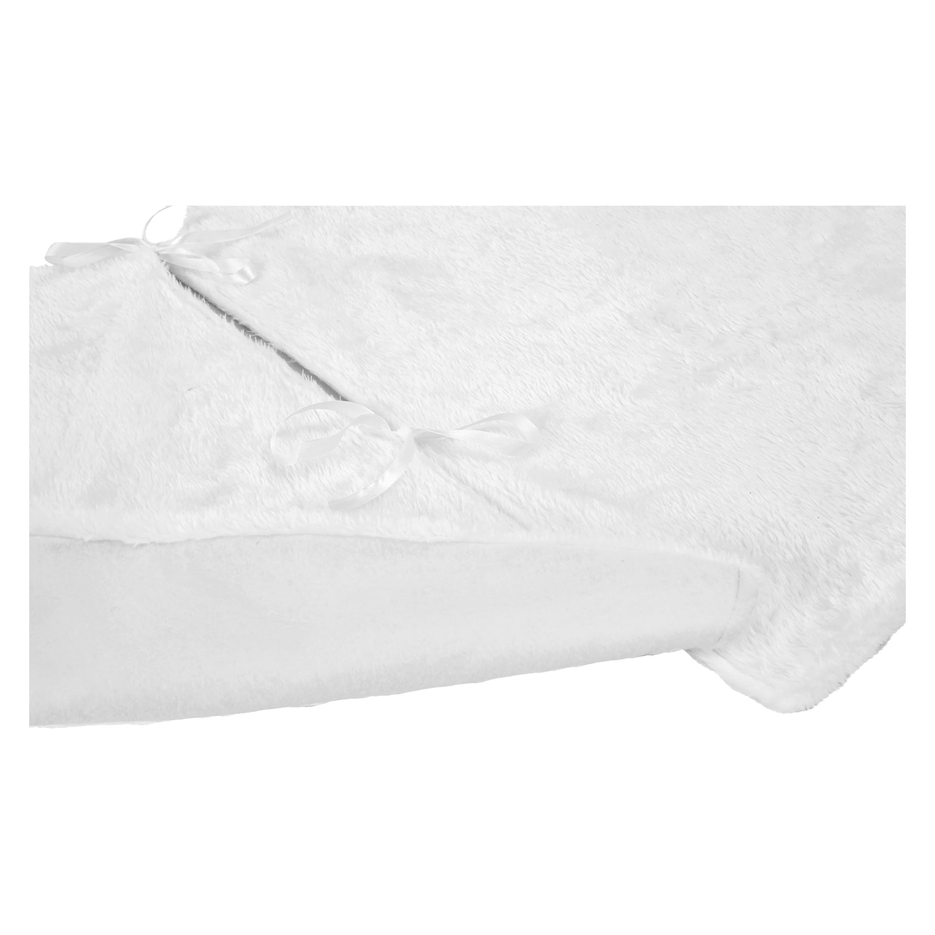 En närbild av fluffigt vitt tyg med två satinslipsar, delvis vikta för att avslöja ett mjukt foder och en mjuk, tjock textur.